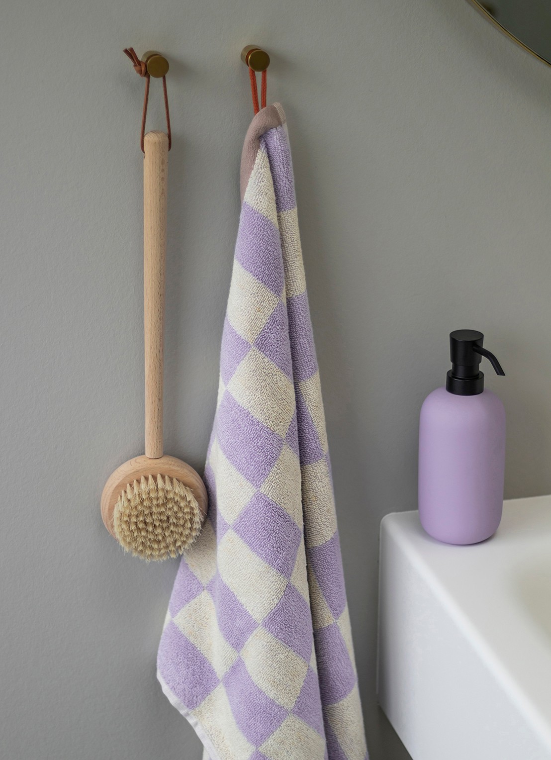 Mette Ditmer Retro badhanddoek - 50 x 90 cm - voorkant 2 lila