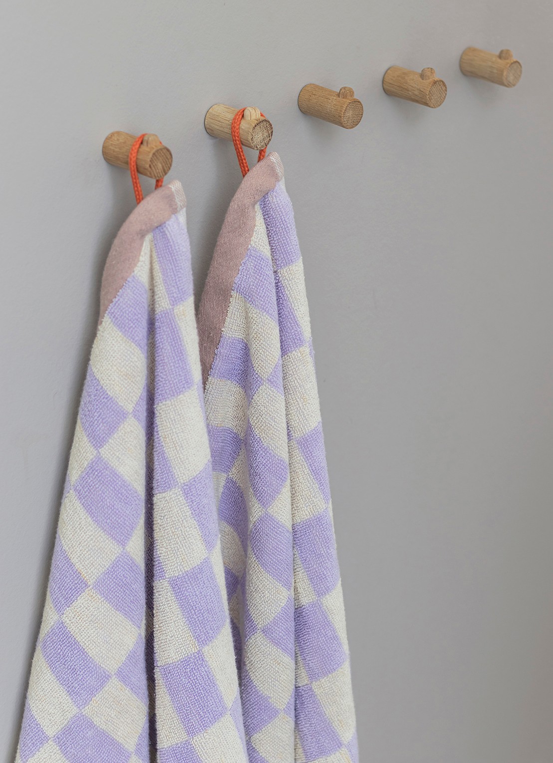 Mette Ditmer Retro gastendoek set van 2 - 40 x 55 cm - voorkant 2 lila