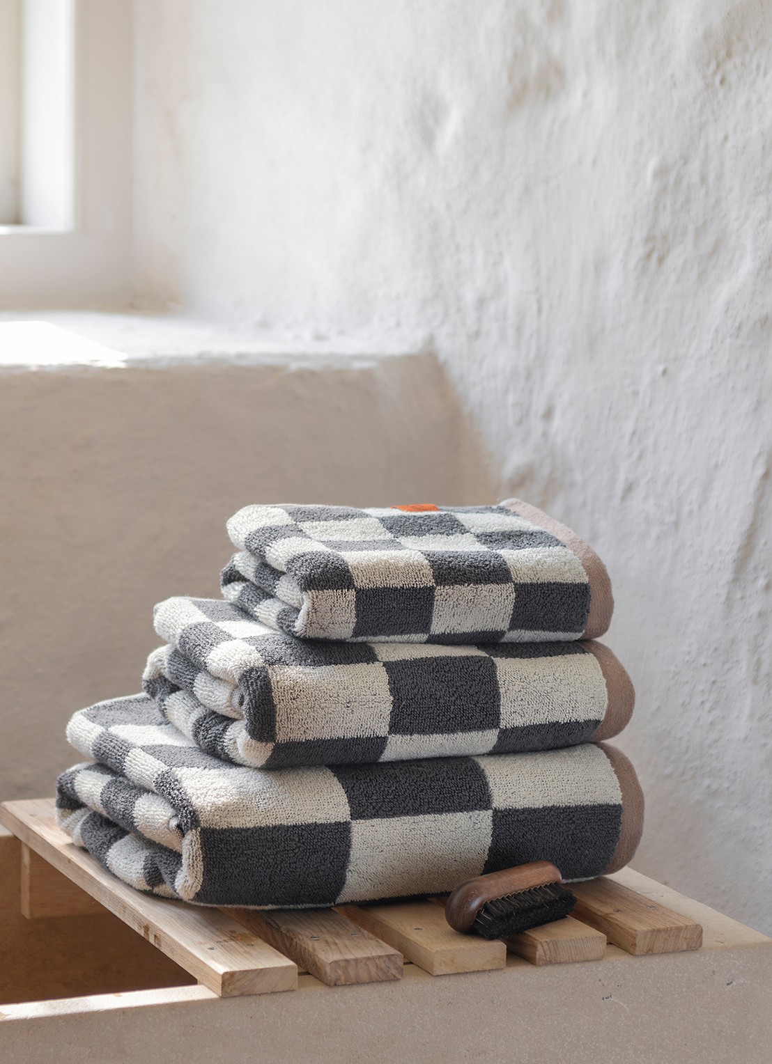 Mette Ditmer Retro hand badhanddoek - 550 gr/m2 - 90 x 50 cm - detail 3 antraciet