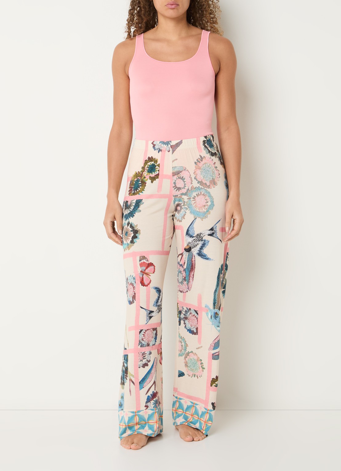 Mey Pyjamabroek met bloemenprint - voorkant 4 beige