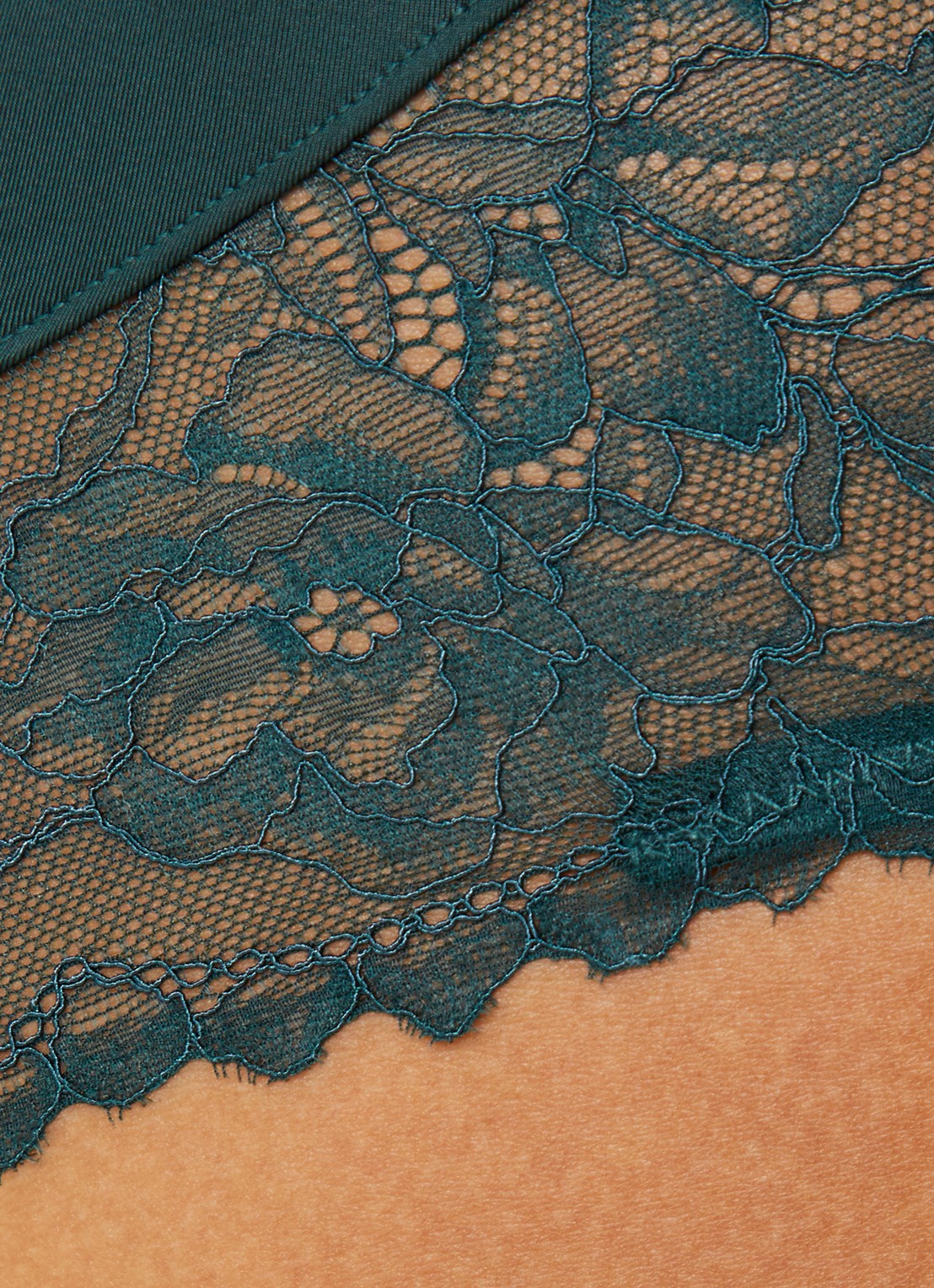 Mey Slip met kant - detail 3 groen