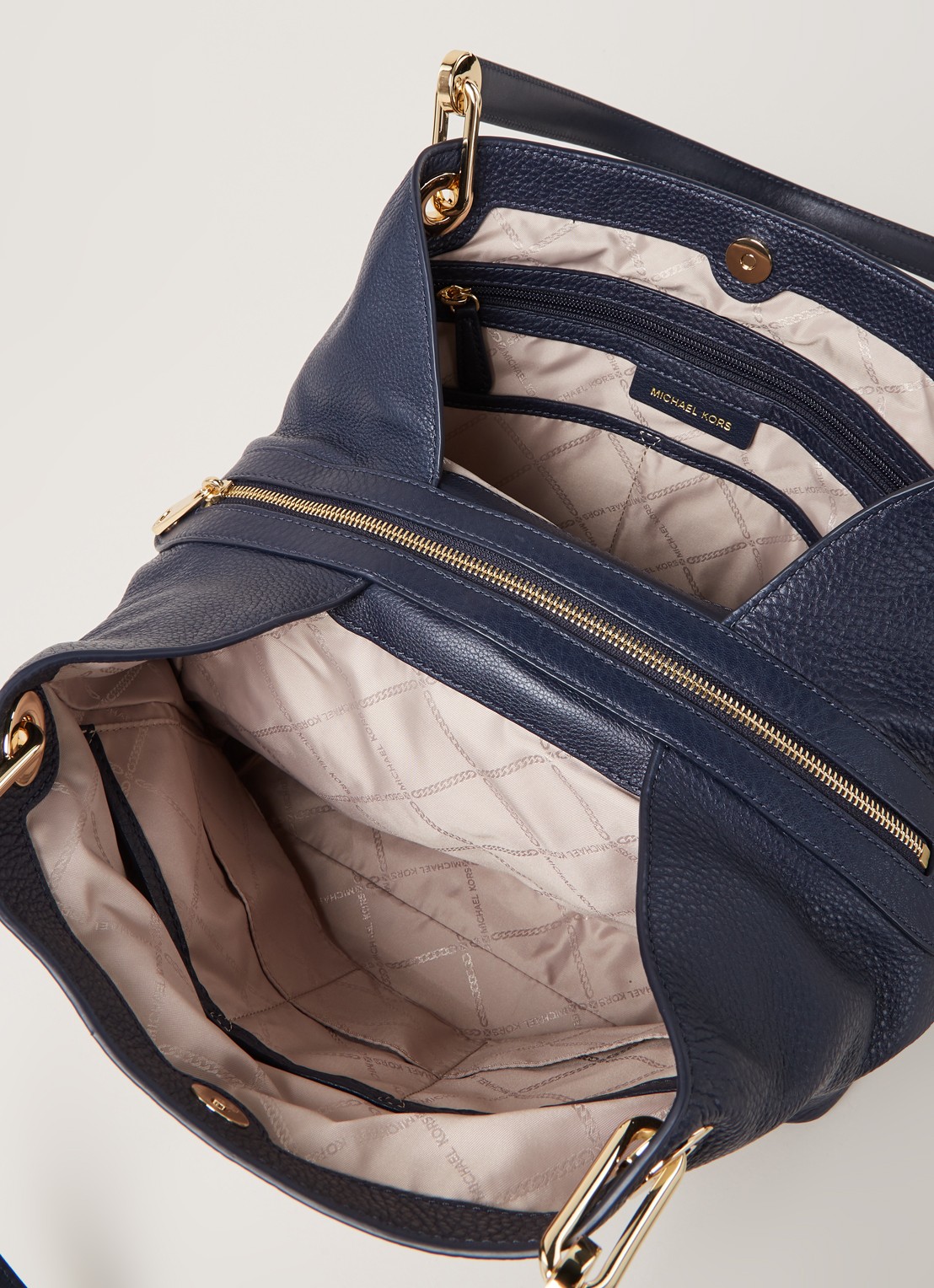 Michael Kors Raven Large schoudertas van leer - detail 4 donkerblauw