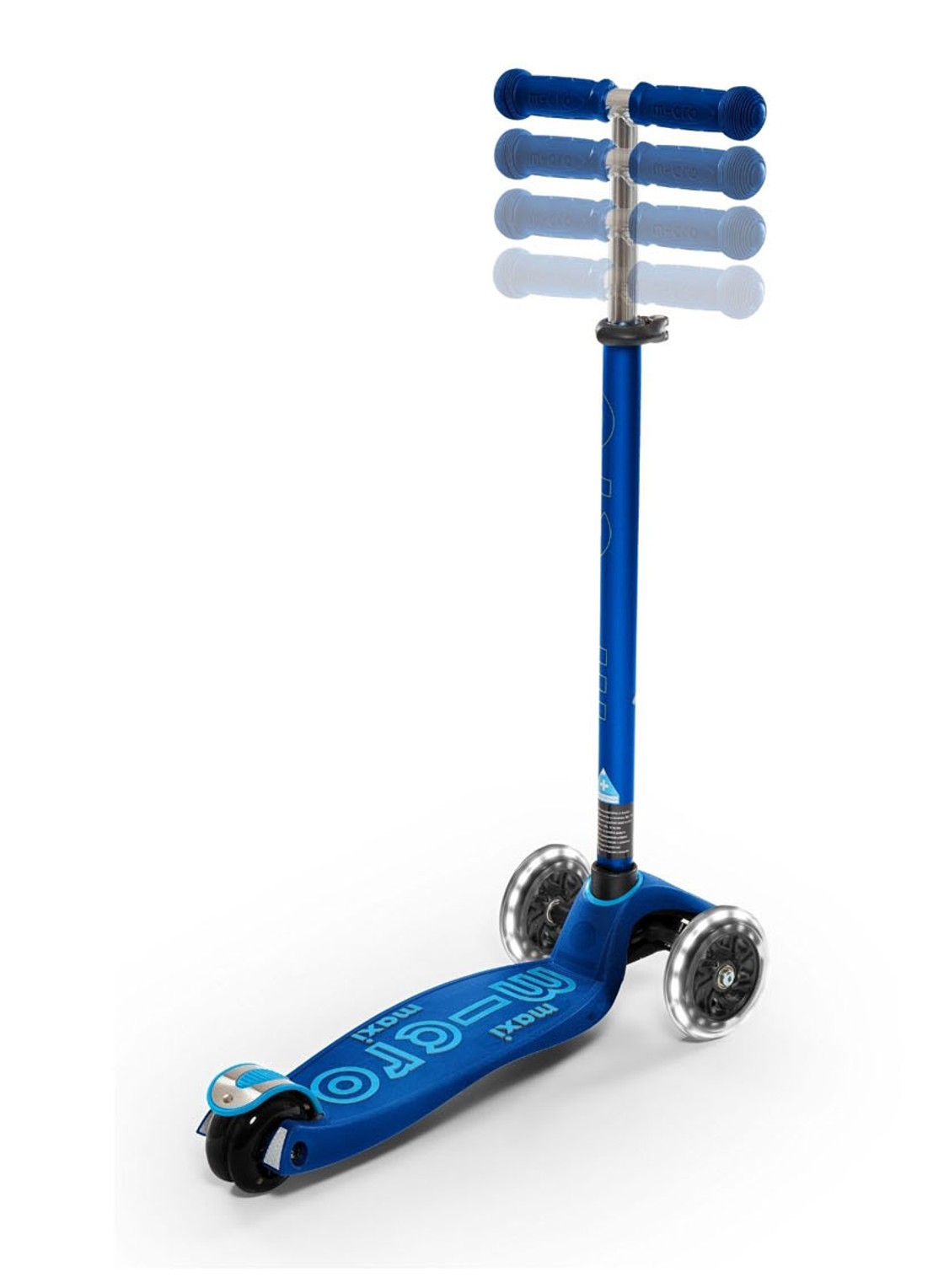 Micro Step Maxi Deluxe step met LED-verlichting in wielen - detail blauw