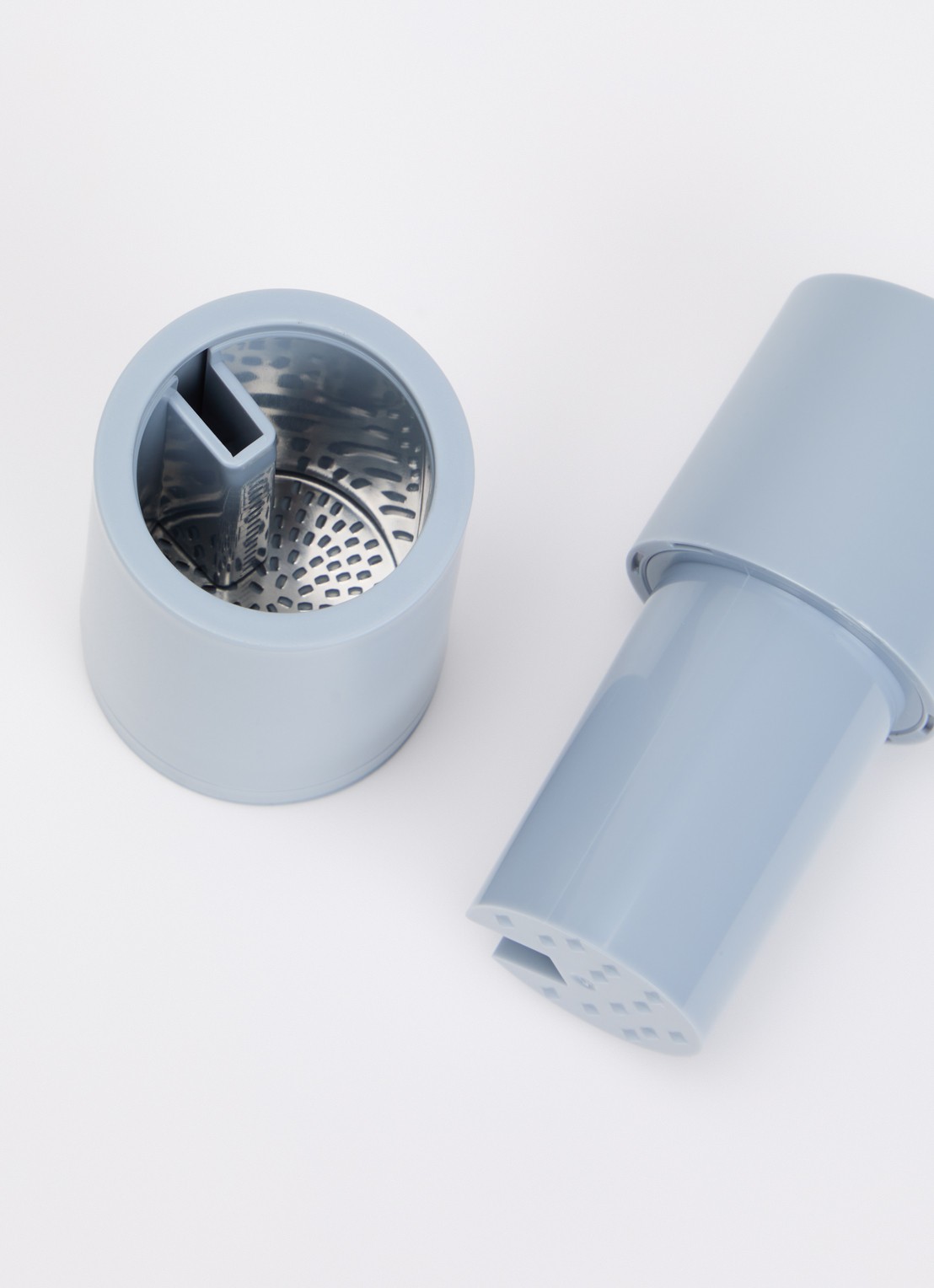 Microplane Spice Mill kruidenmolen 11,5 cm - voorkant 2 lichtblauw