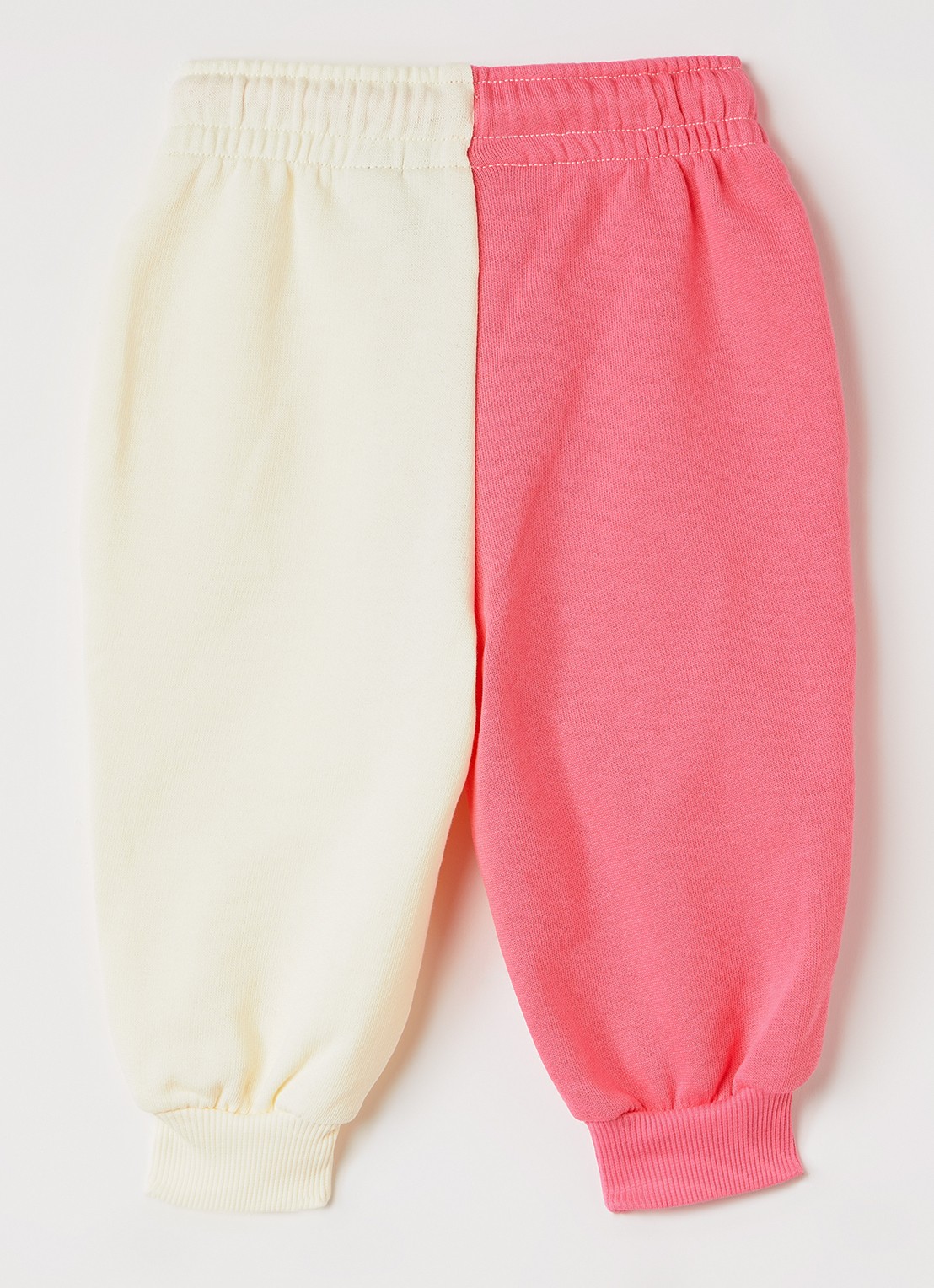 Mini Rodini Travel Agency tapered fit joggingbroek met print - voorkant 2 roze