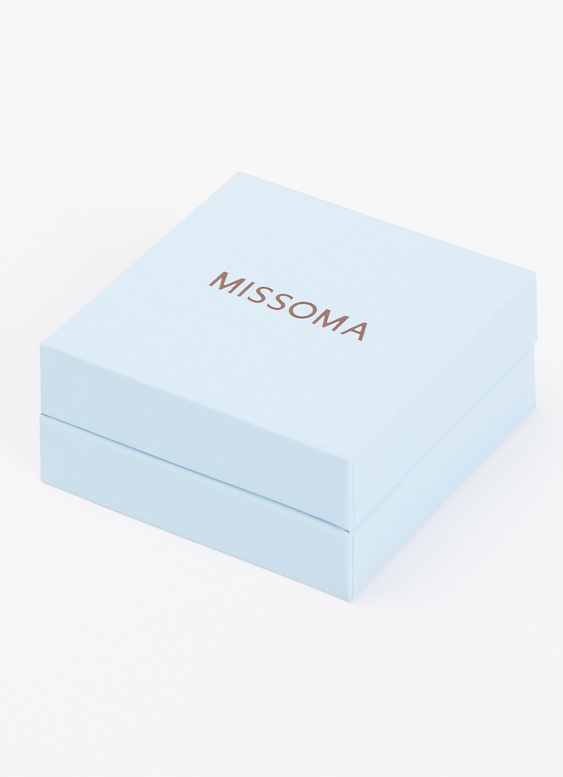 Missoma Molten Snow ear cuff verguld met zirkonia - detail 2 goud