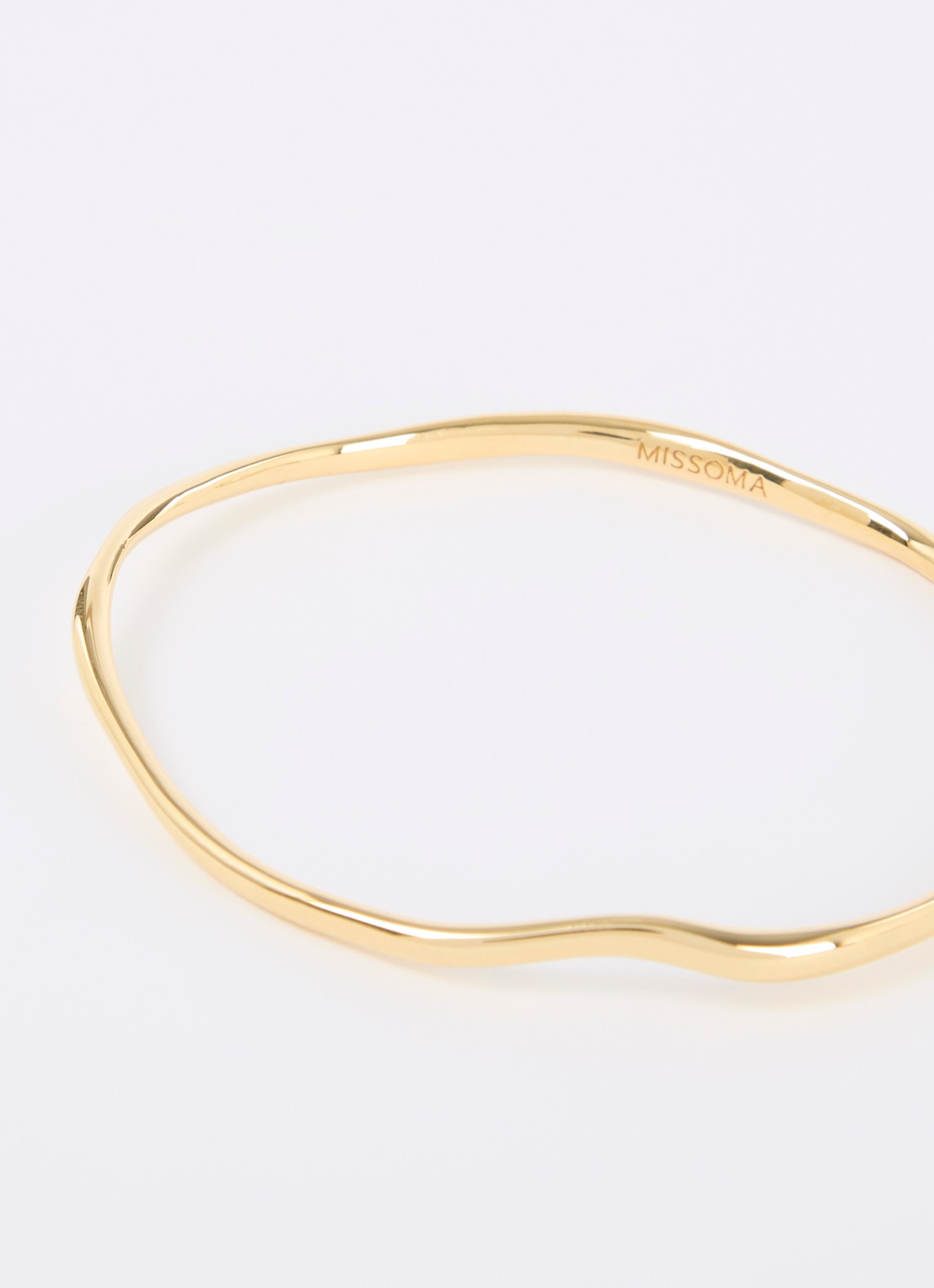 Missoma Molton Ripple bangle verguld - detail 3 goud
