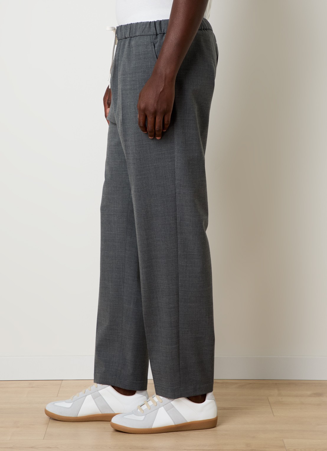 MM6 Straight fit pantalon met persplooi en steekzakken - detail 5 donkergrijs
