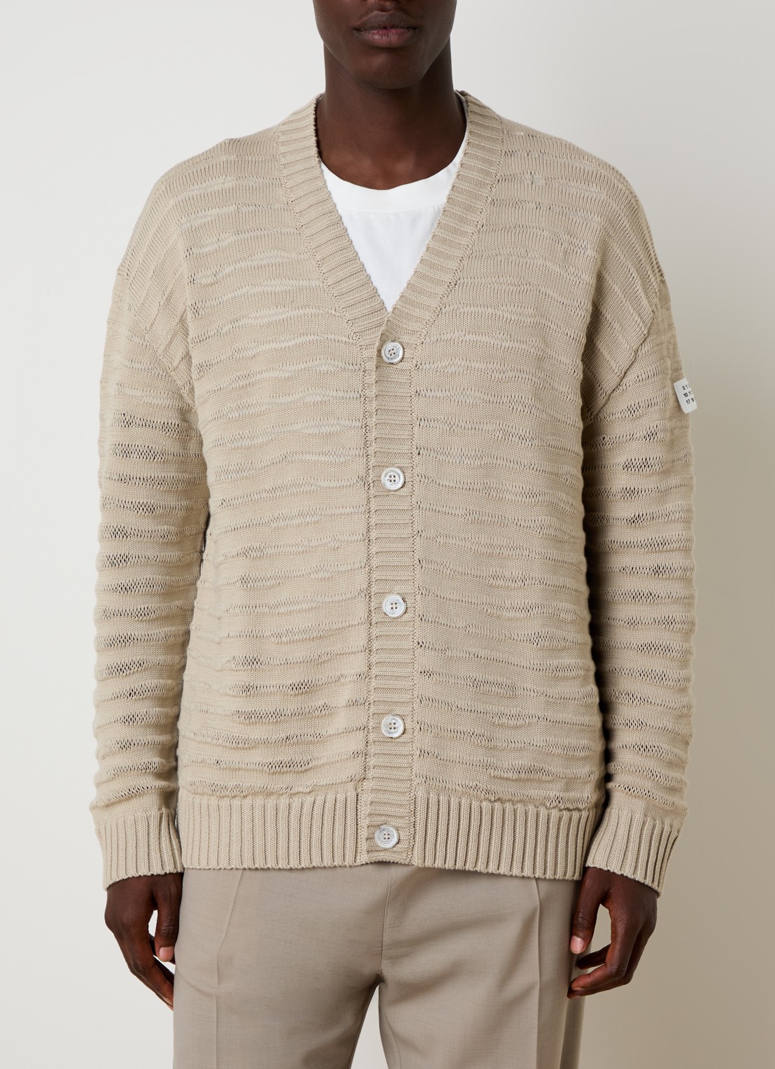 MM6 Vest met opengewerkt dessin en logo - detail donkerbeige