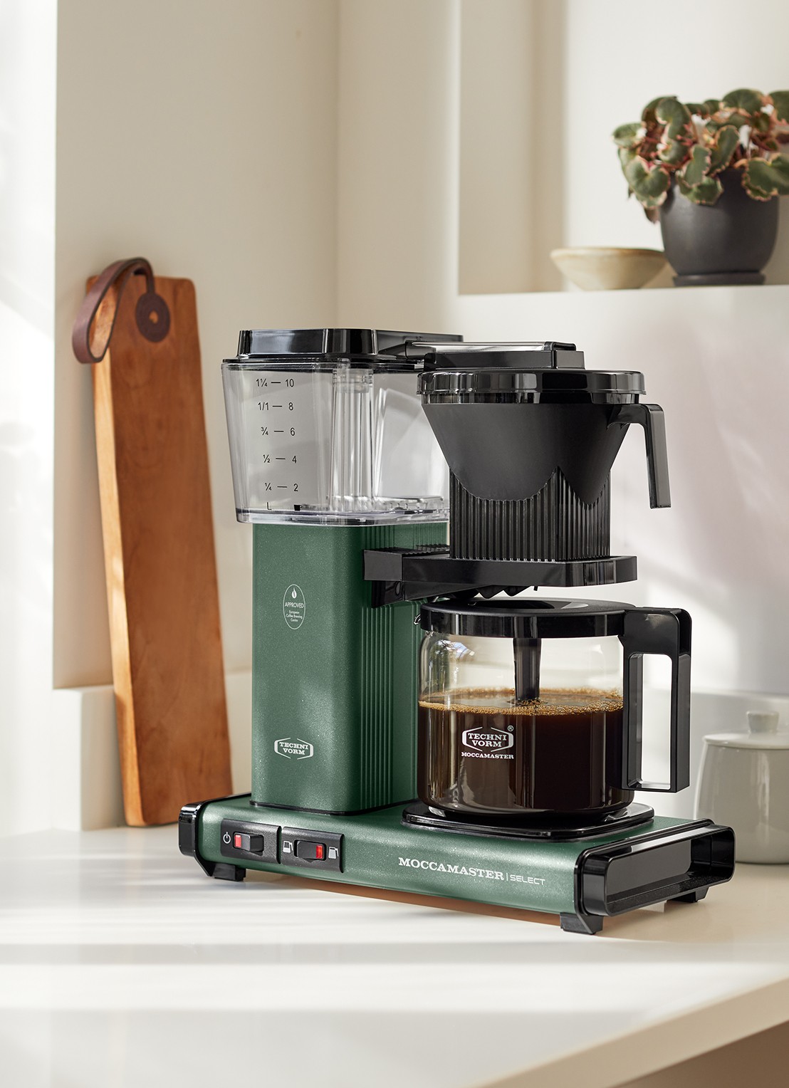 Moccamaster KBG Select koffiezetapparaat 53991 - voorkant 7 olijfgroen