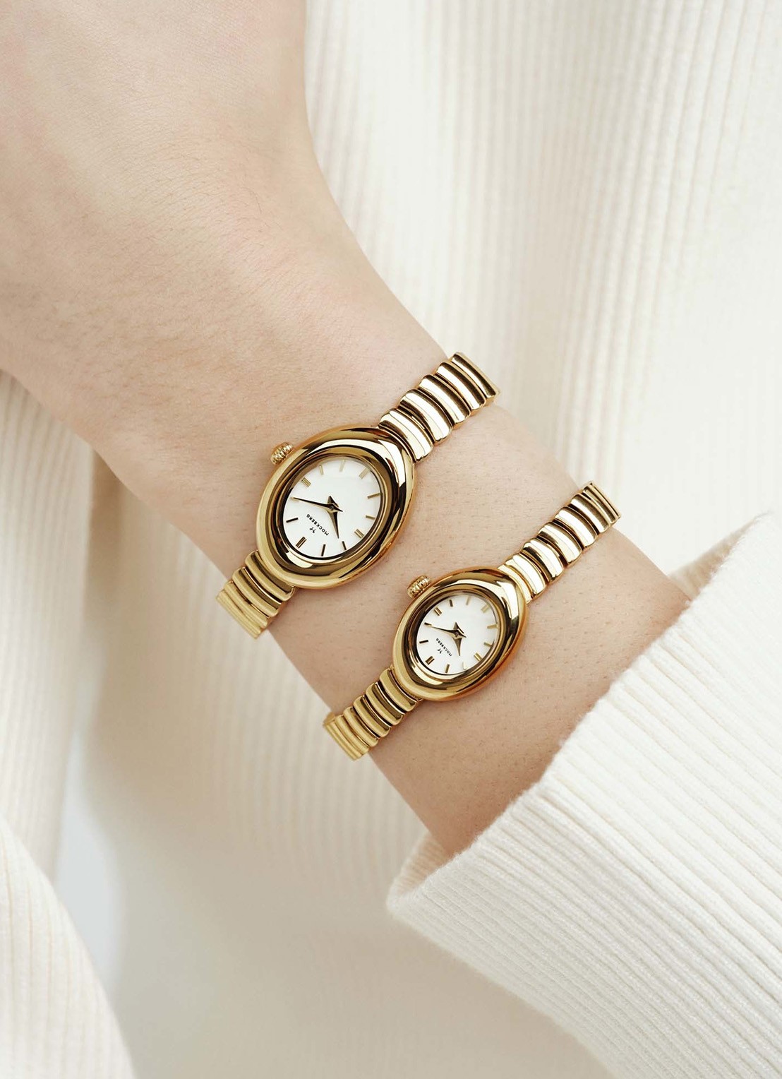 Mockberg Belle Oval Petite horloge MB1416 - detail 2 goud