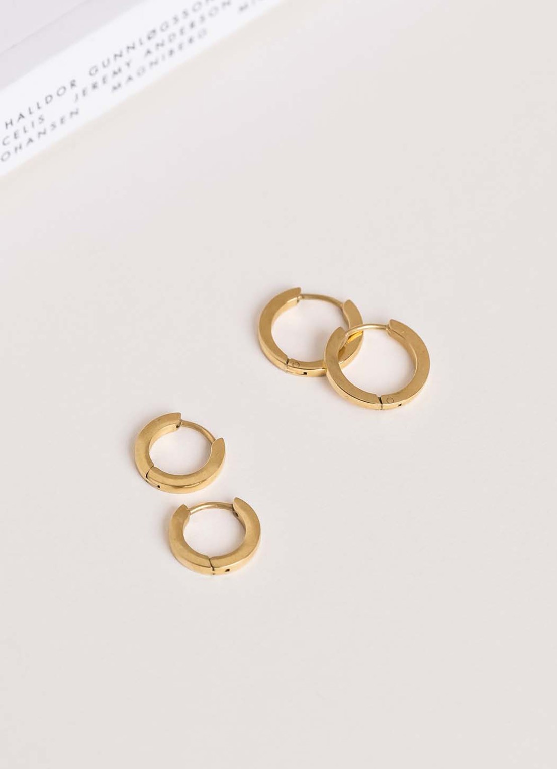 Mockberg Classic Medium oorringen MO584 - detail 3 goud
