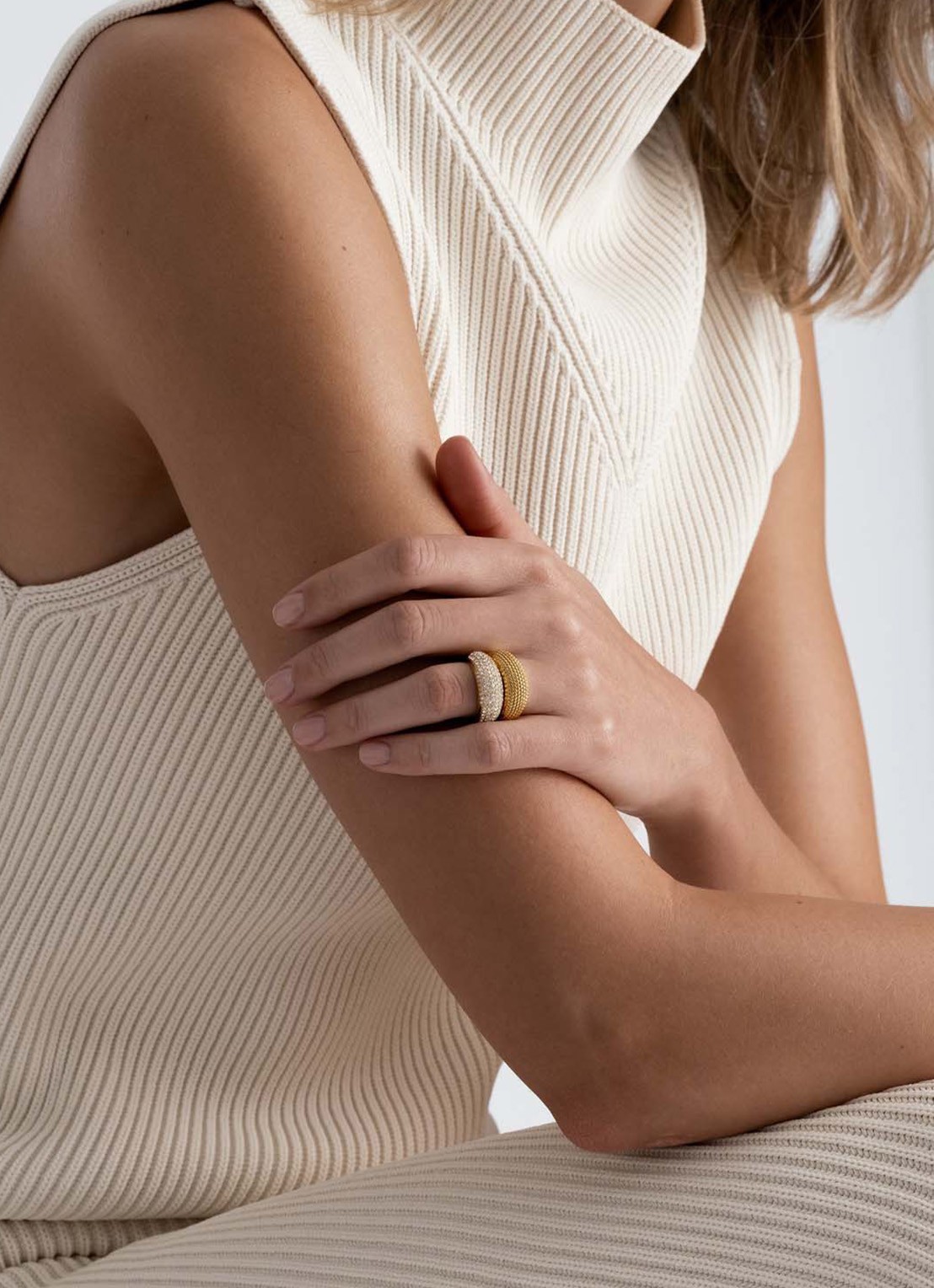 Mockberg Treasure ring met zirkonia MO214 - voorkant 2 goud