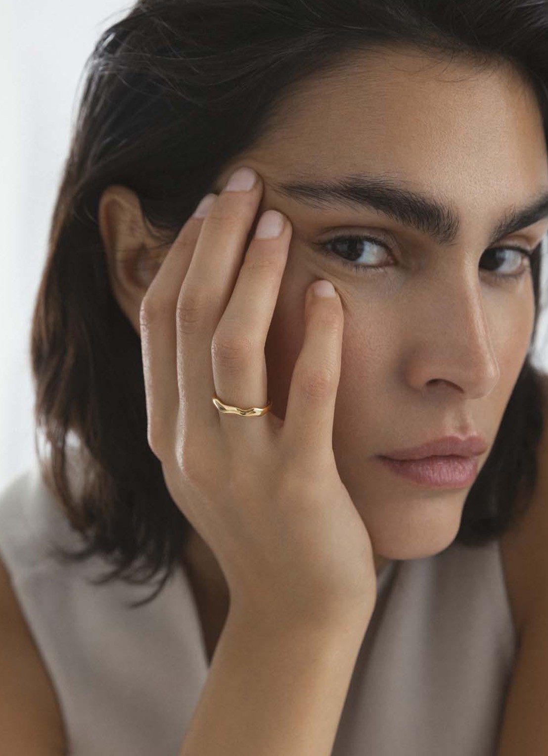Mockberg Wavy Petite ring MB0133 - detail 3 goud
