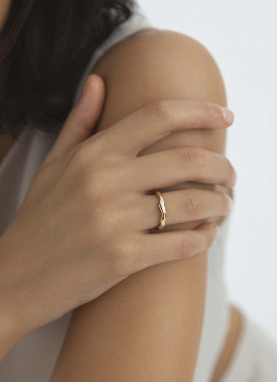Mockberg Wavy Petite ring MB0133 - voorkant 5 goud