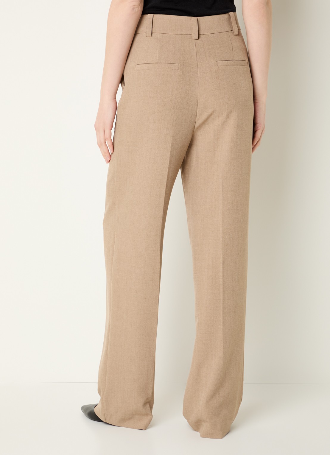 Modström Alaya mid waist loose fit pantalon - achterkant camel