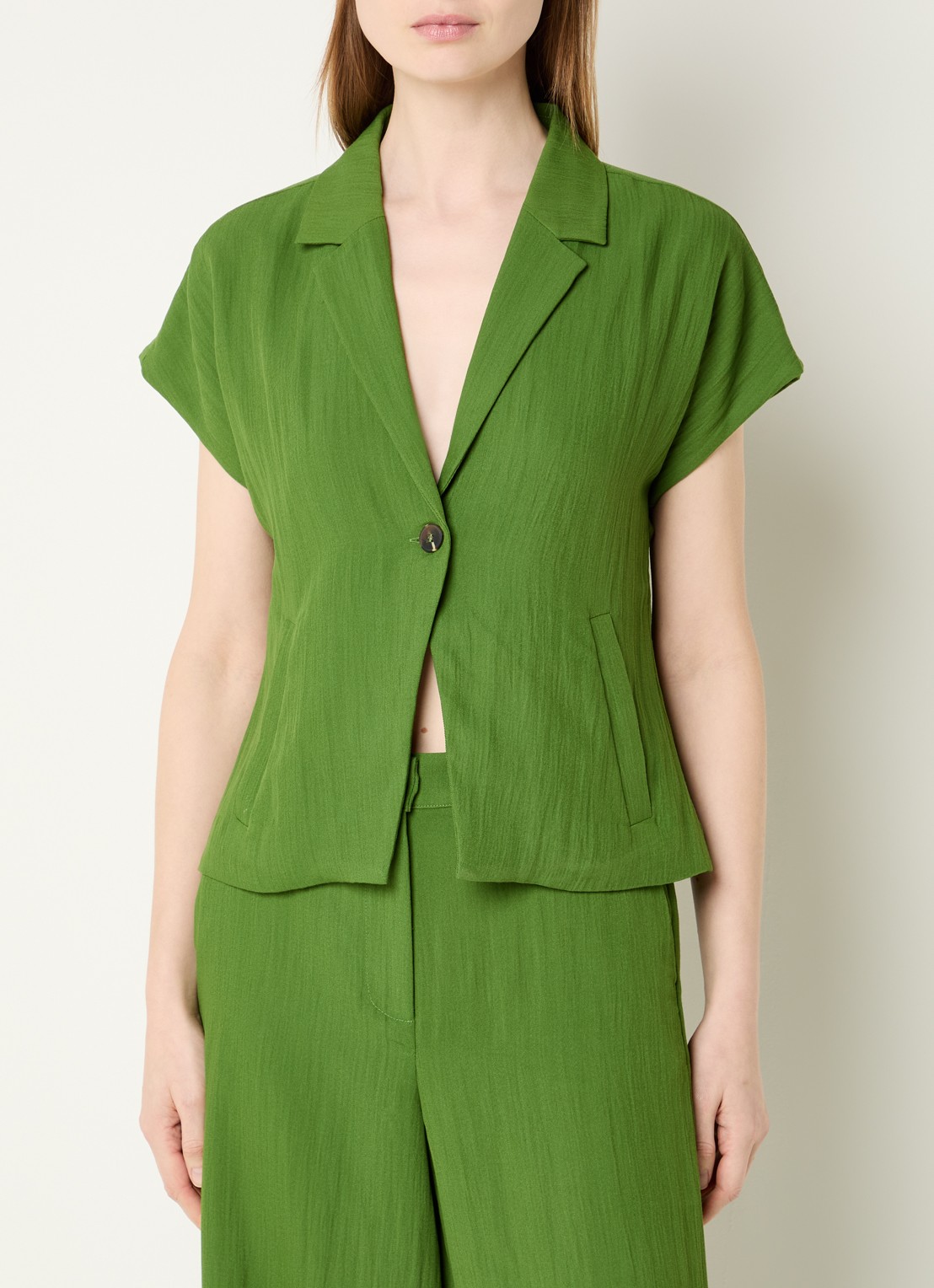 Modström Benitta blazer van crêpe met paspelzakken - detail groen
