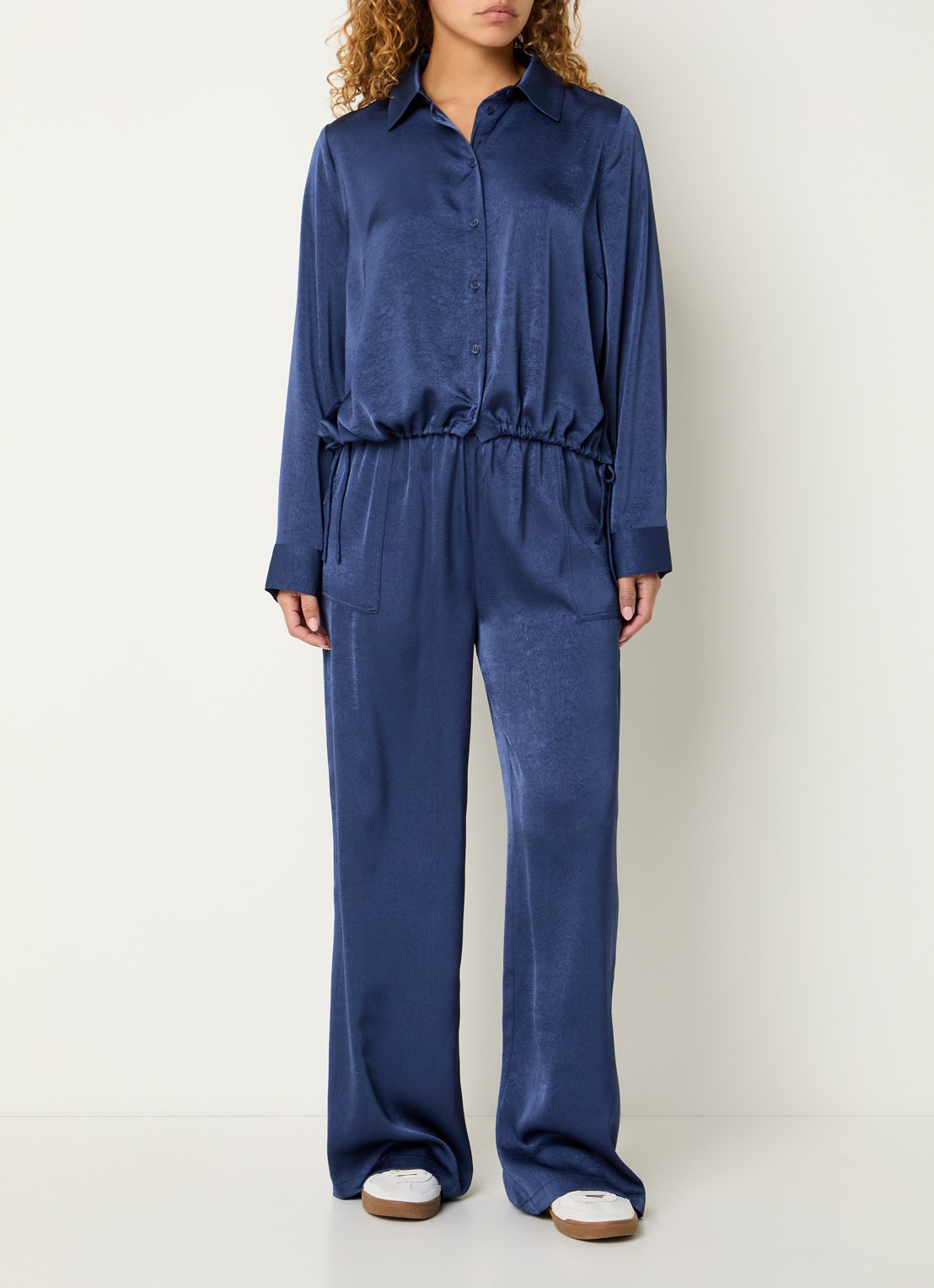 Modström Cabrina blouse met structuur - voorkant 4 royalblauw