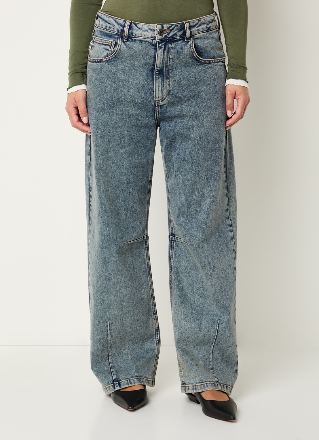 Modström Cille low waist wide fit jeans met medium wassing - detail 4 indigo