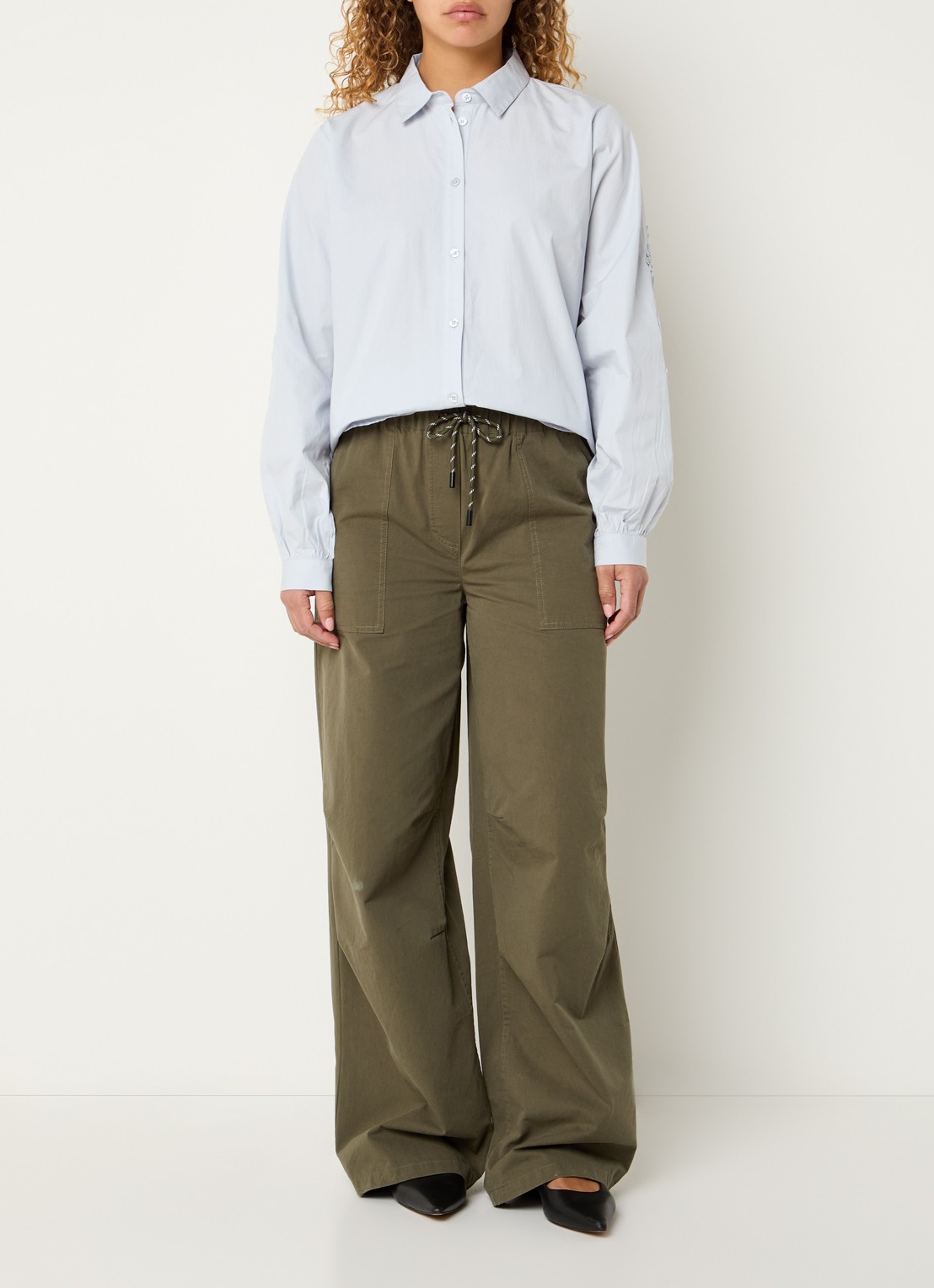 Modström Columbus blouse met borduring - voorkant 3 lichtblauw