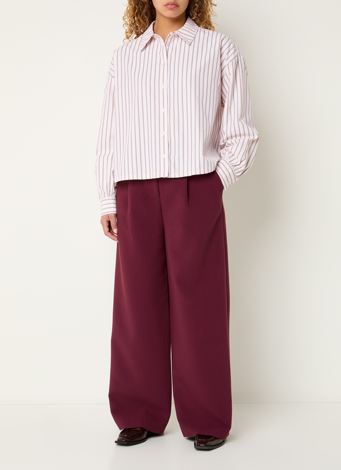 Modström Dilan blouse met split en streepprint - voorkant 4 bordeauxrood