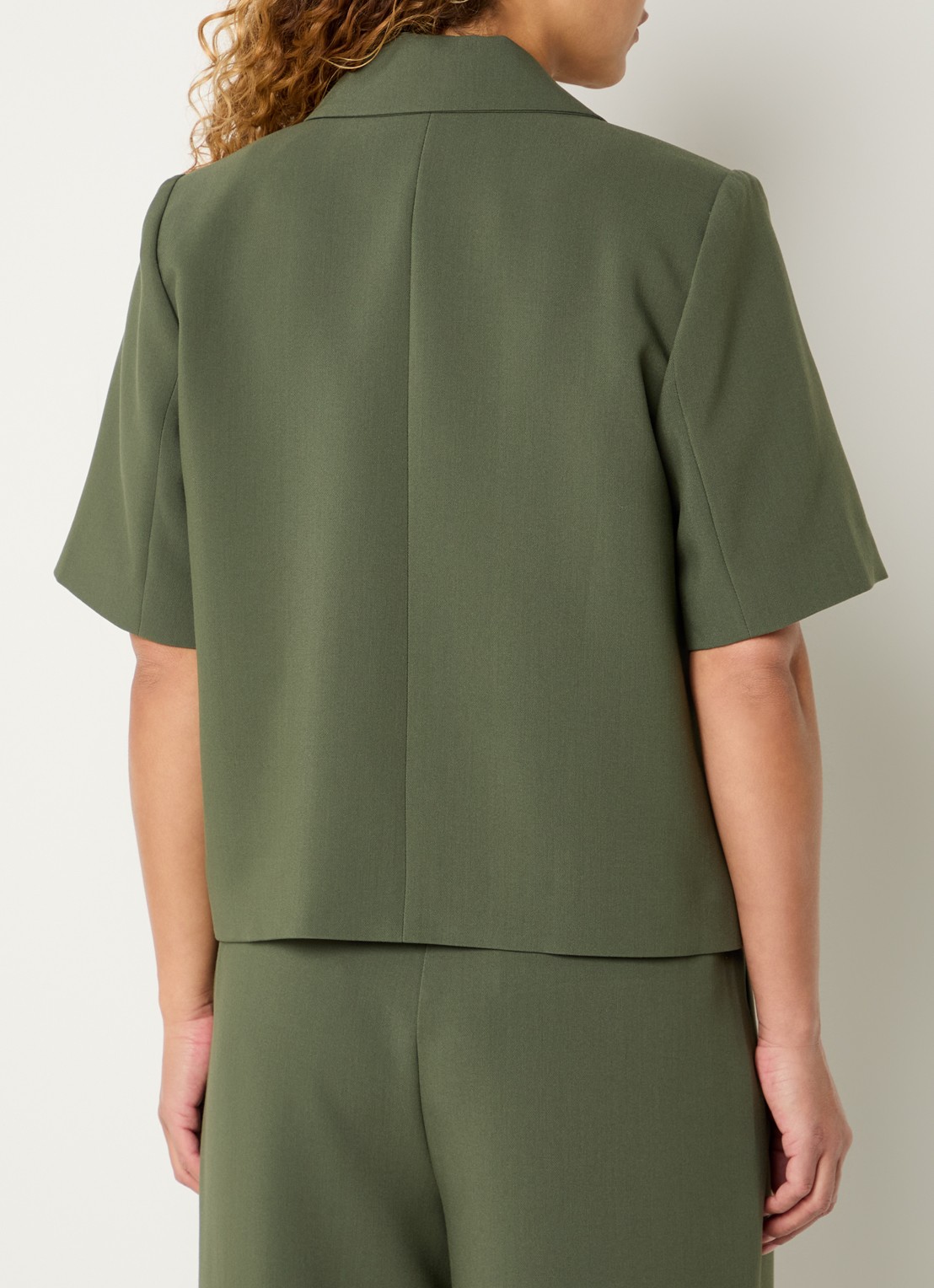 Modström Gale blazer met schoudervulling - achterkant olijfgroen
