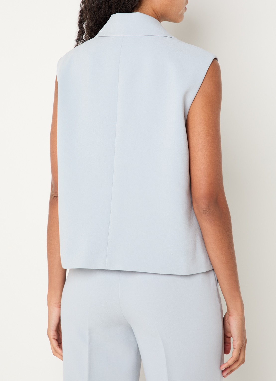 Modström Gale double-breasted gilet  - achterkant 3 lichtblauw