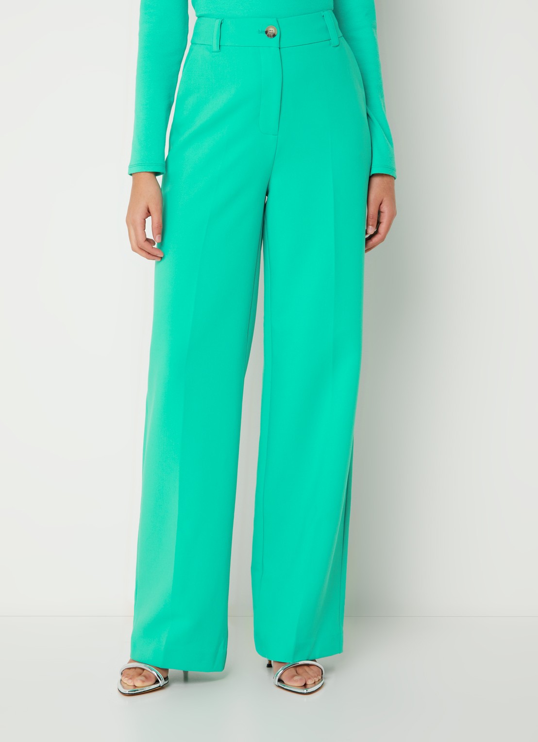 Modström Gale high waist straight fit pantalon met steekzakken en persplooi - detail 4 groen