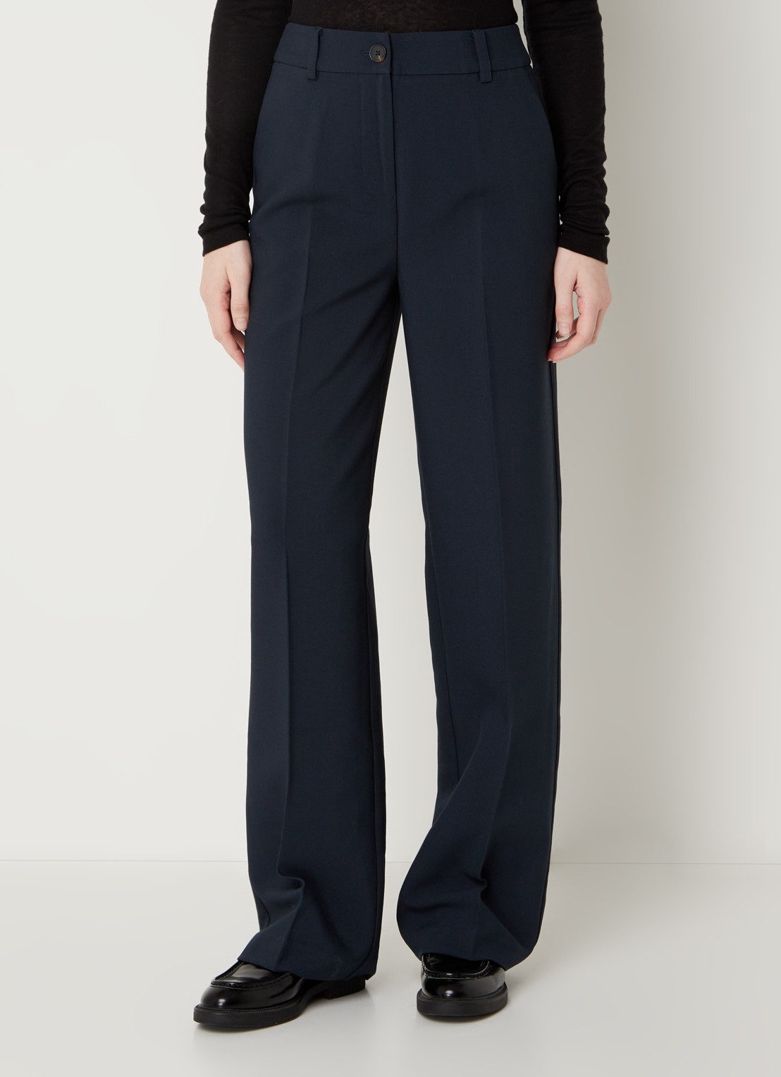 Modström Gale high waist straight fit pantalon met steekzakken en persplooi - detail 4 indigo