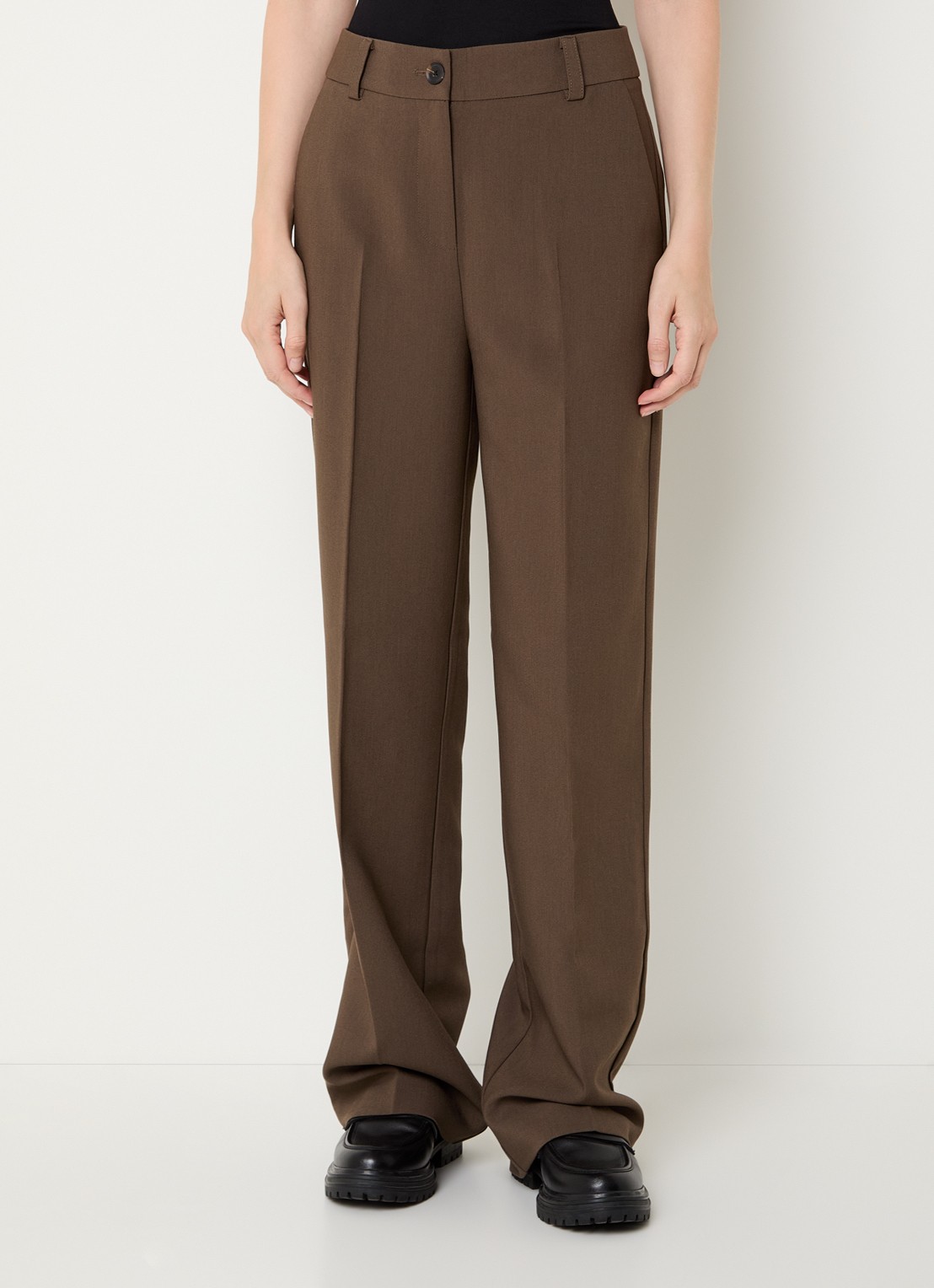 Modström Gale high waist straight fit pantalon met steekzakken en persplooi - detail 4 khaki