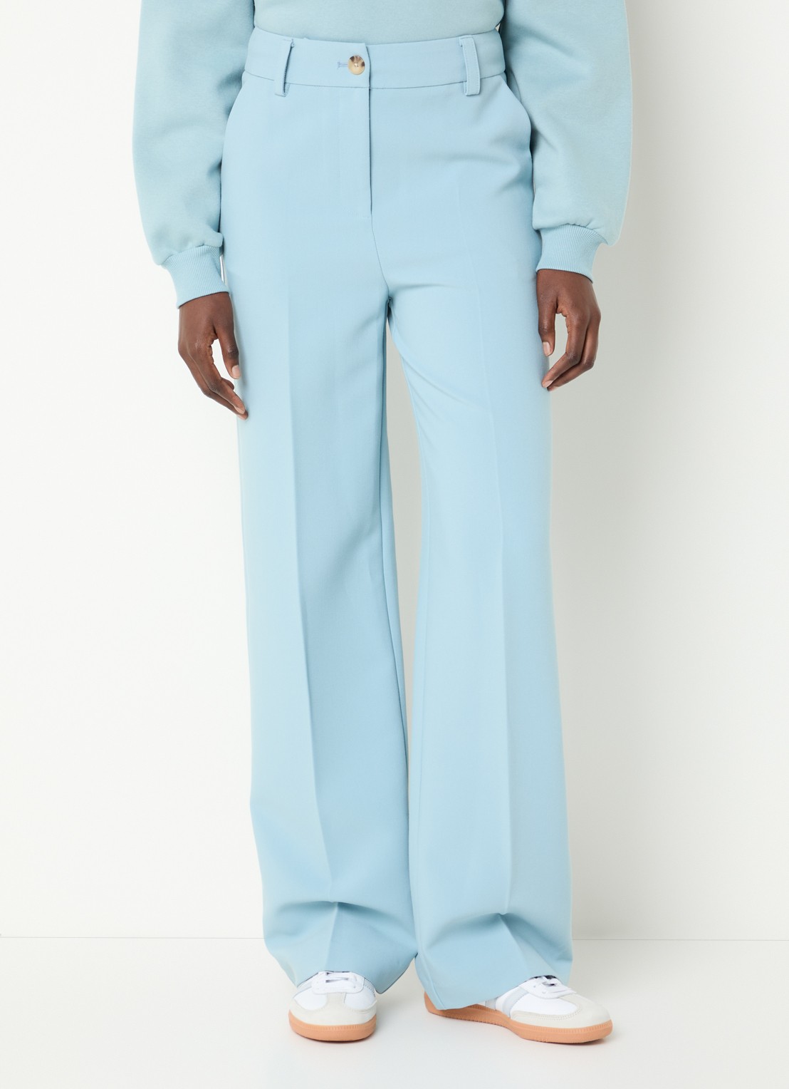 Modström Gale high waist straight fit pantalon met steekzakken en persplooi - detail 4 blauw