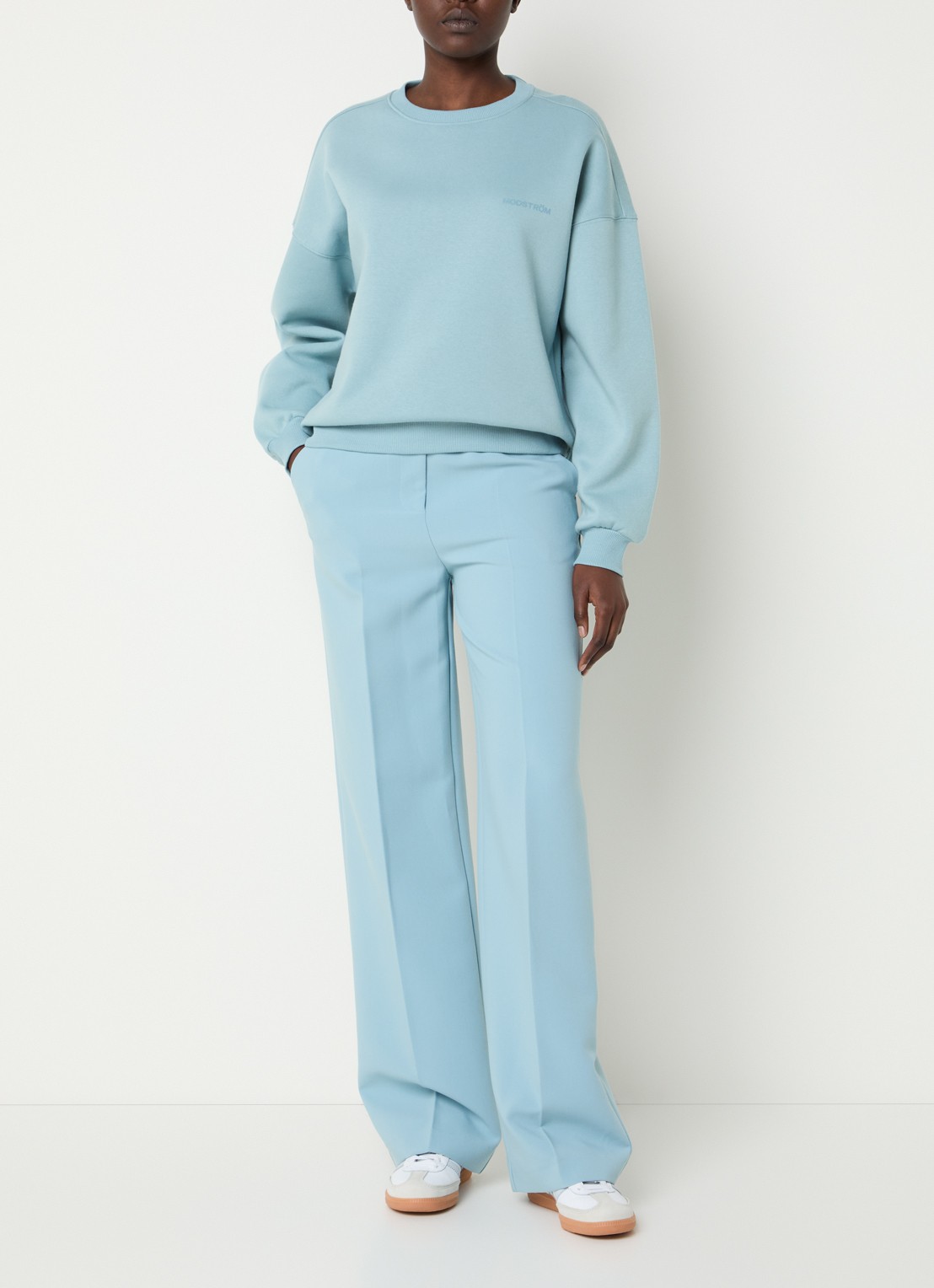 Modström Gale high waist straight fit pantalon met steekzakken en persplooi - voorkant 3 blauw