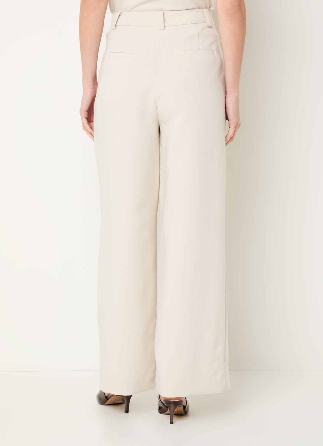 Modström Gale loose fit pantalon met steekzakken - achterkant 4 beige