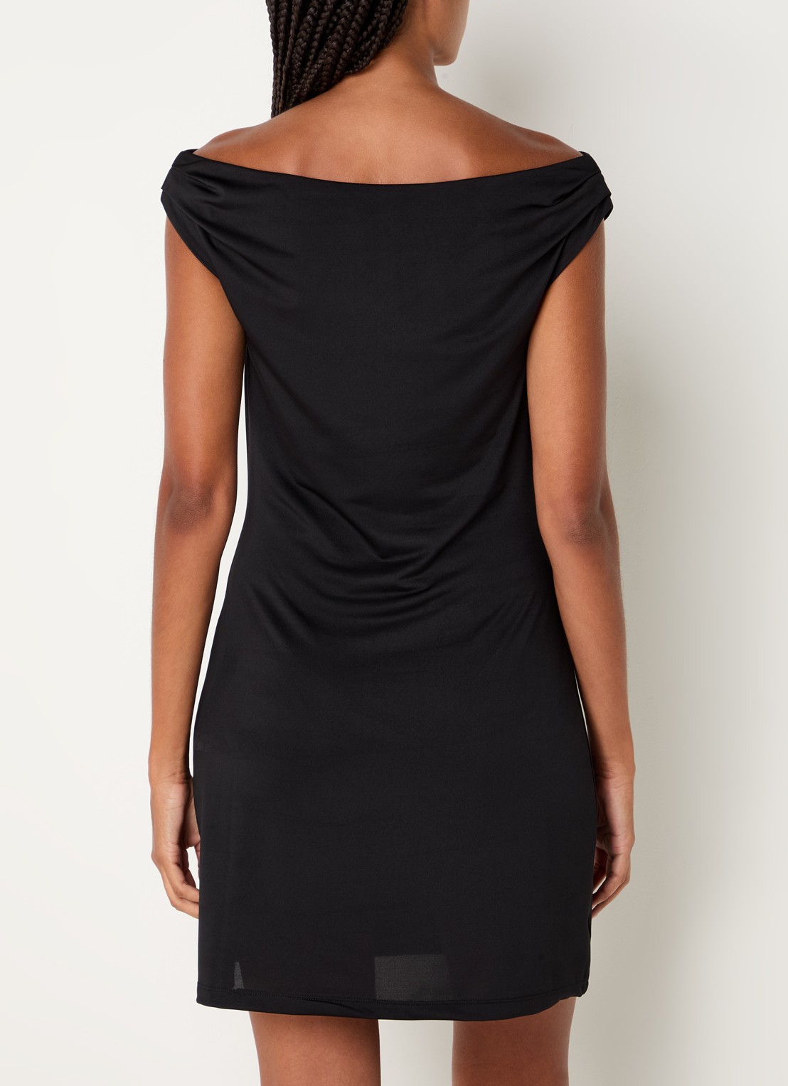 Modström Hima off shoulder mini jurk van satijn - achterkant zwart