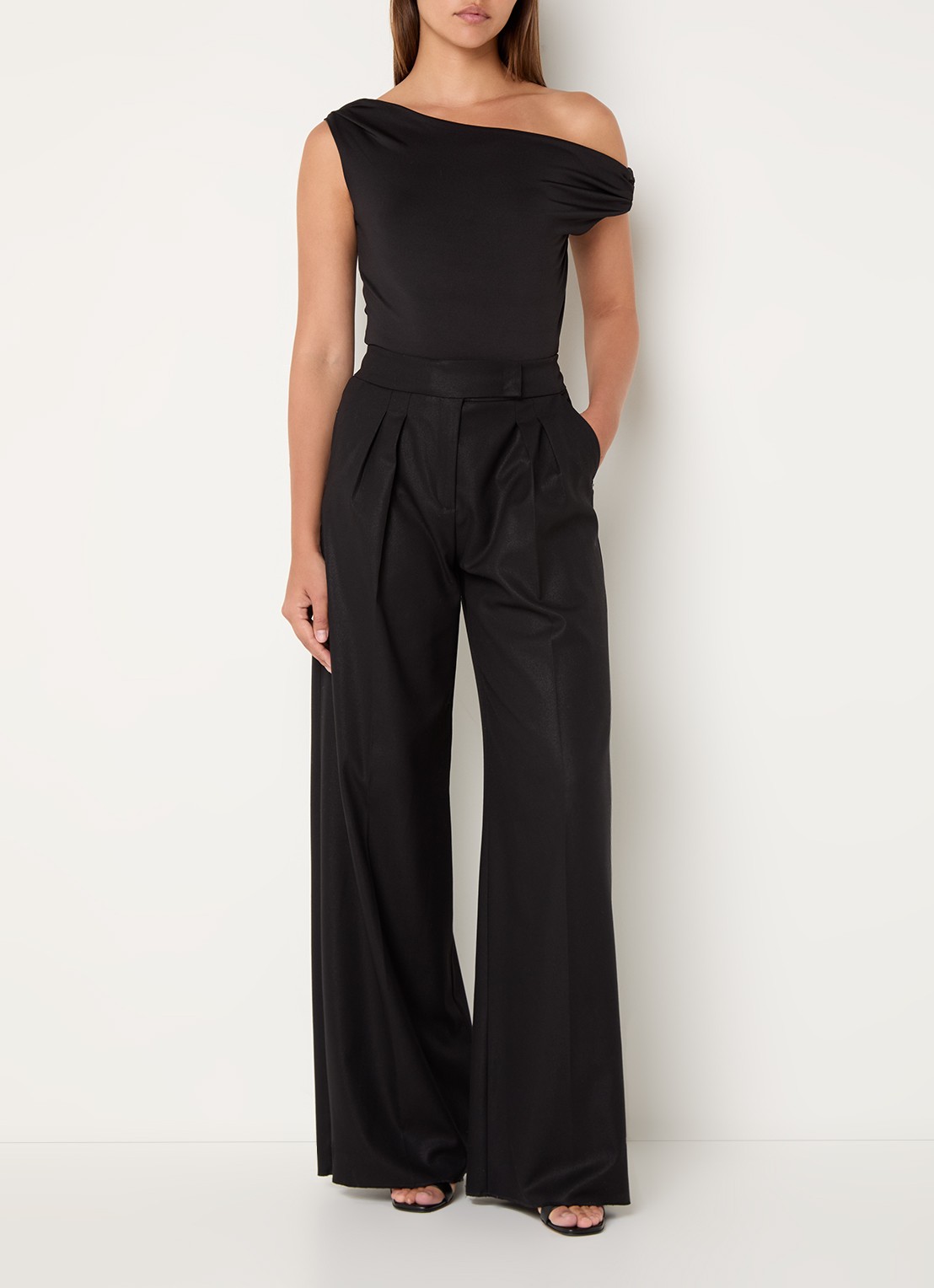 Modström Hima off shoulder top - voorkant 4 zwart