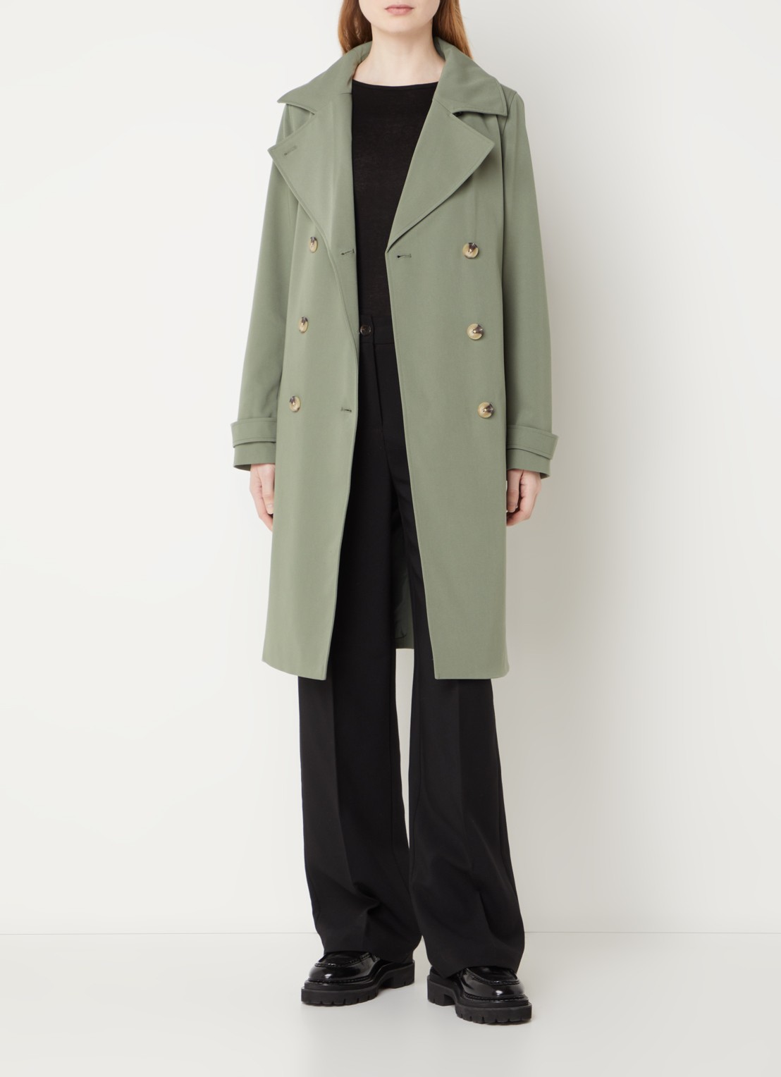 Modström Hiro trenchcoat met dubbele knopenrij en strikceintuur - voorkant 2 legergroen
