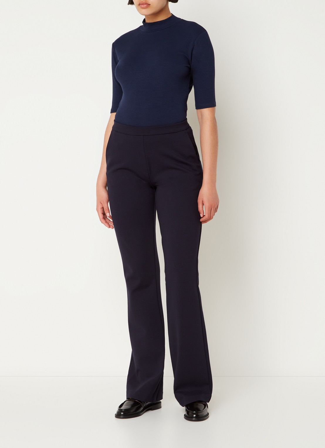 Modström Krown T-shirt met ribstructuur - voorkant 3 jeans
