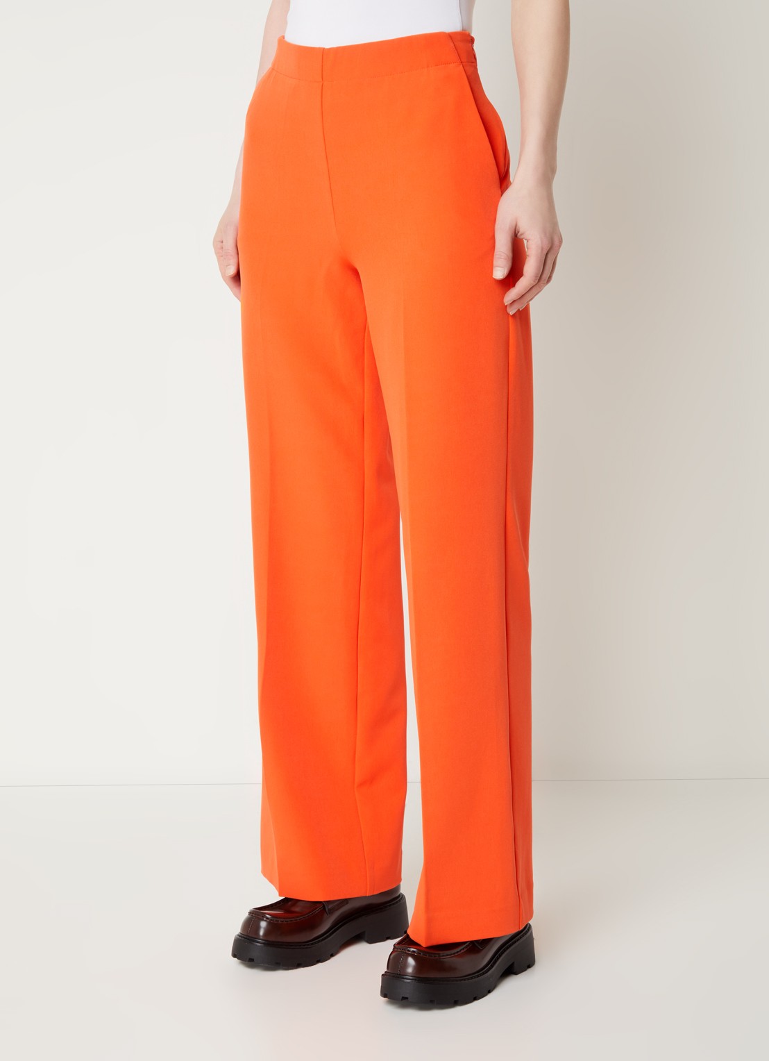 Modström Nelli high waist loose fit pantalon met steekzakken - detail 4 orange