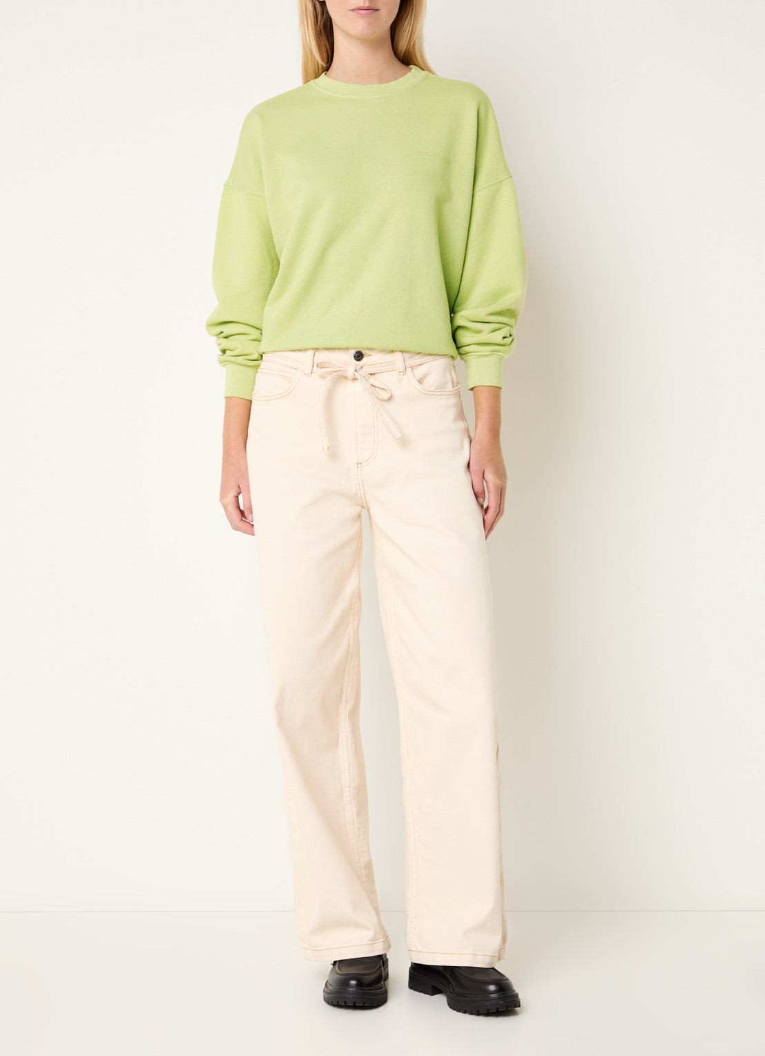 Modström Niarn sweater van  katoen met logo - voorkant 2 lime