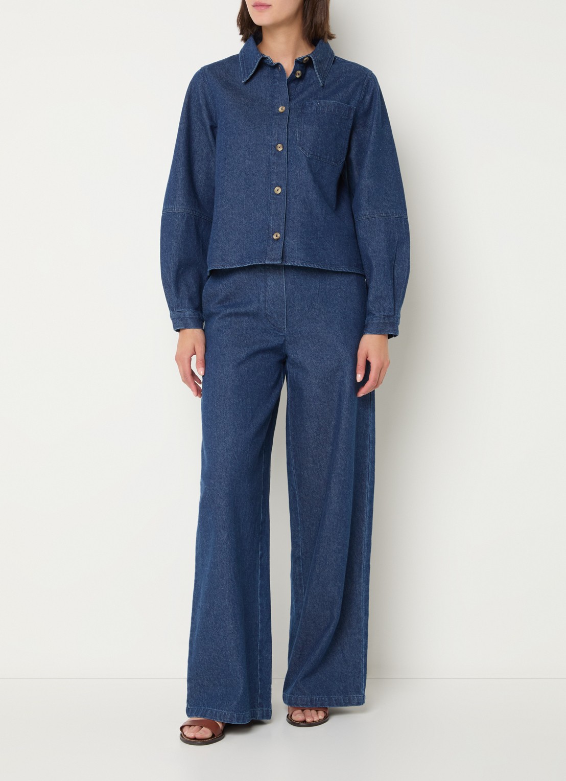 Modström Possym high waist wide leg jeans met elastische band en strikceintuur - voorkant 2 indigo