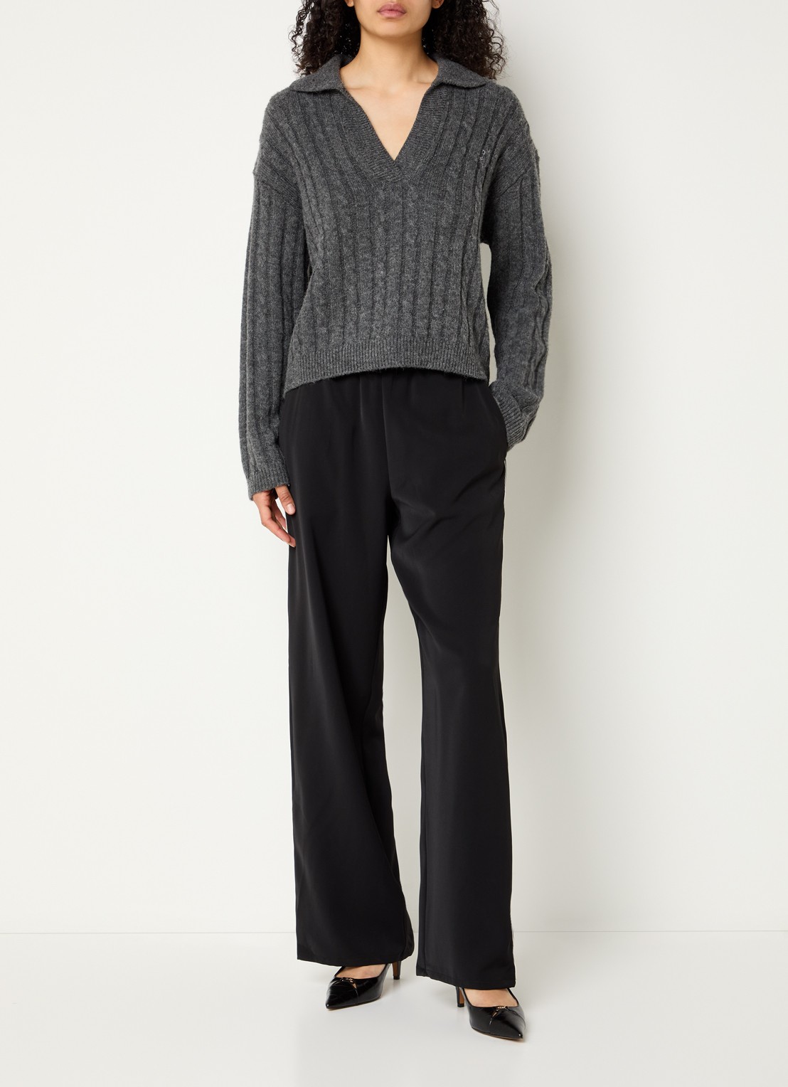 Modström Rise kabelgebreide polo in alpaca wolblend  - voorkant 4 donkergrijs