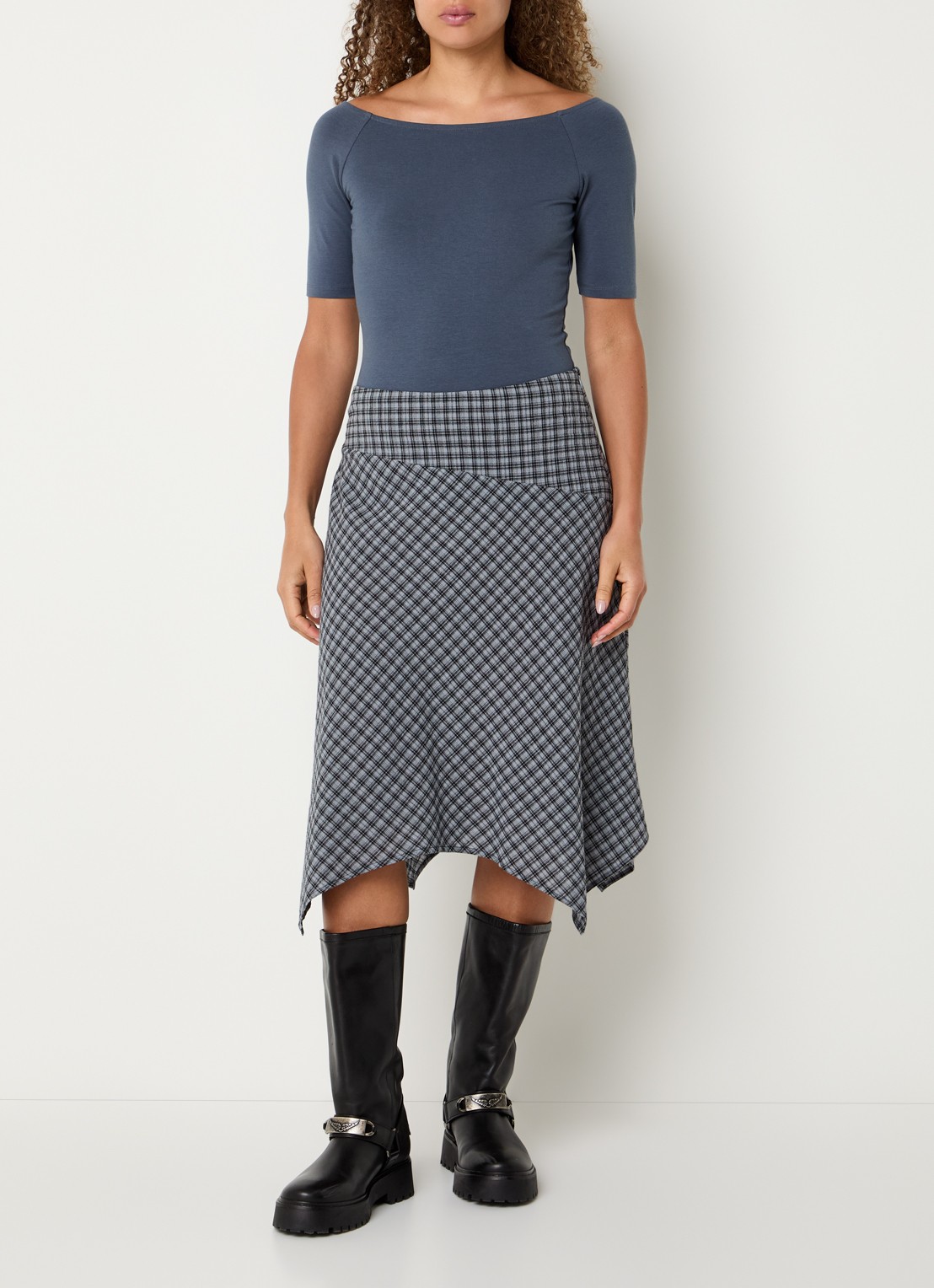 Modström Tansy top met boothals en stretch - voorkant 3 staalblauw