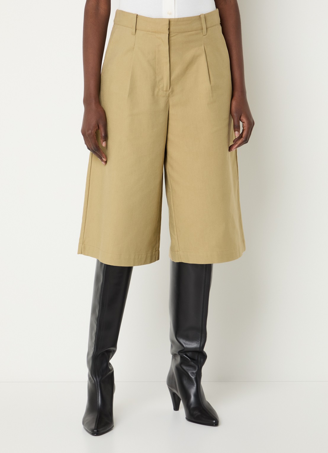 Modström Torem high waist straight fit korte broek met steekzakken - detail khaki