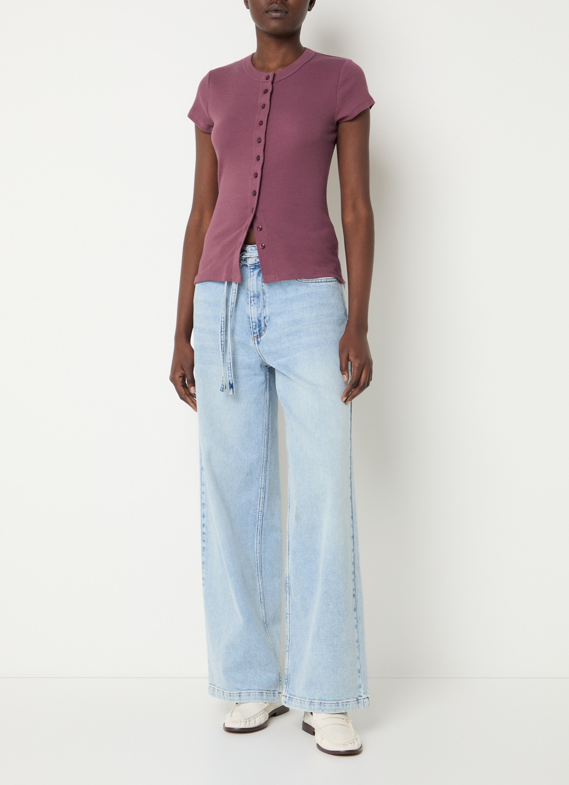 Modström Vilson T-shirt met ribstructuur - voorkant 4 aubergine