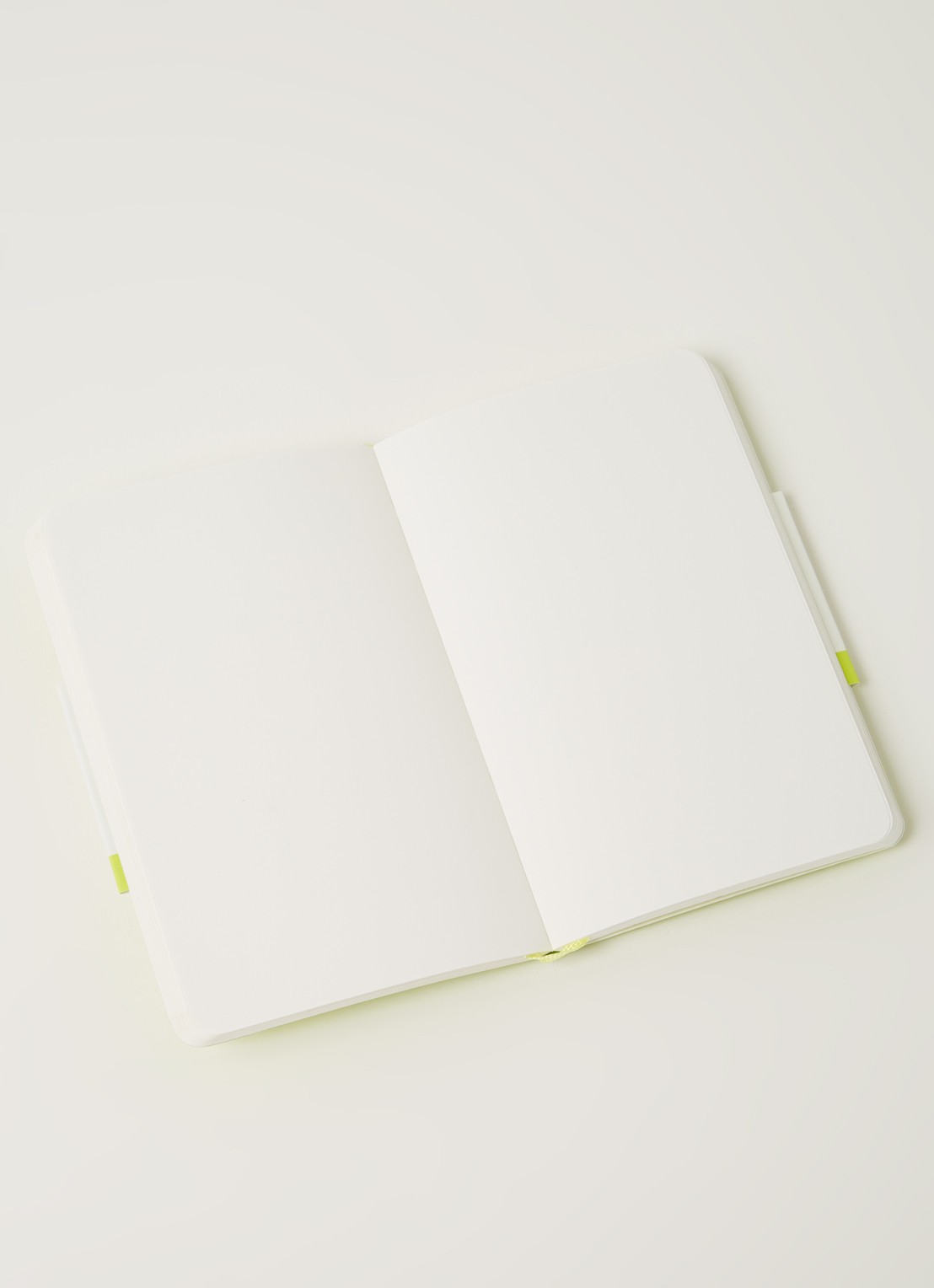 Moleskine  Pocket Plain notitieboek - detail 4 neongroen