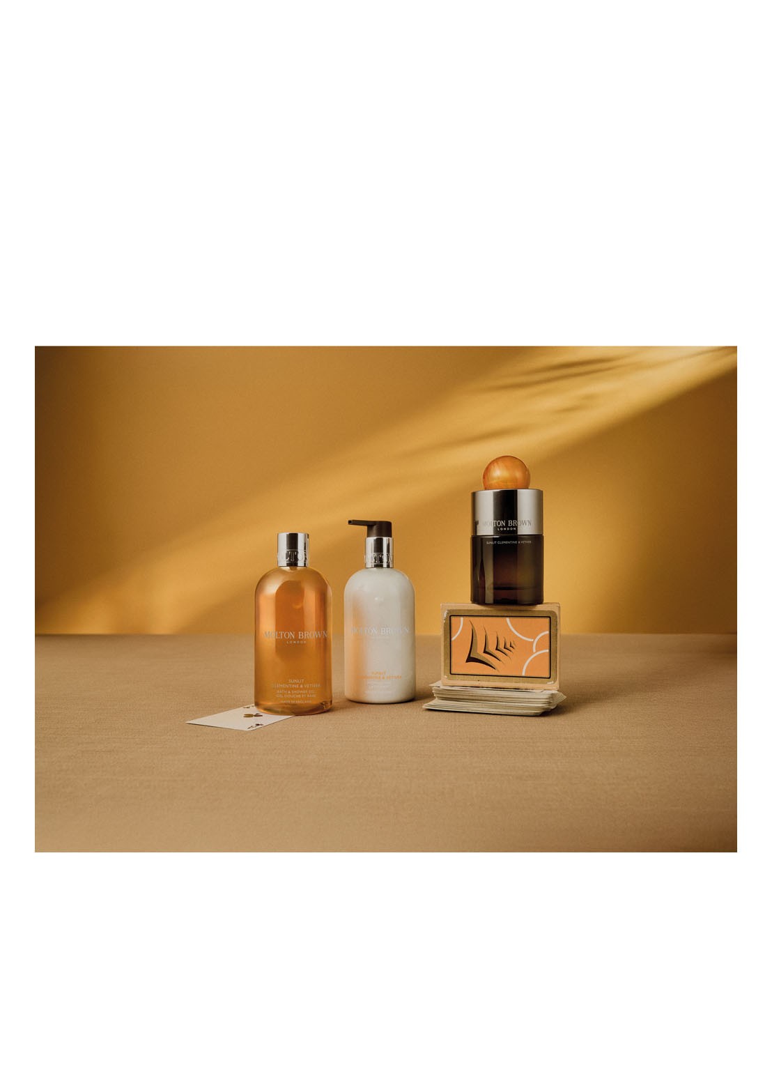 Molton Brown Sunlit Clementine & Vetiver Eau de Parfum - detail 4 undefined