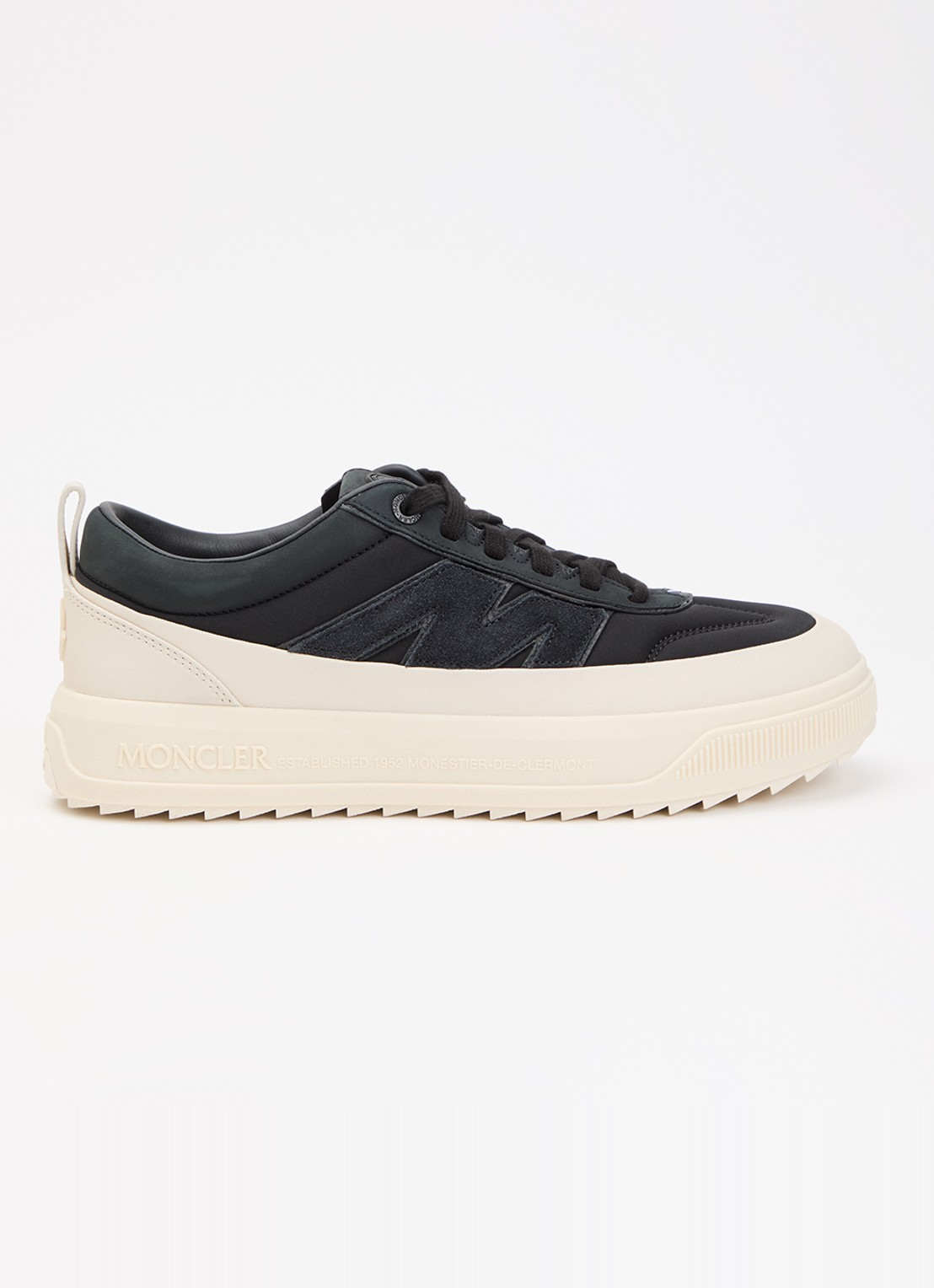Moncler Altive sneaker met nubuck details - voorkant 6 zwart