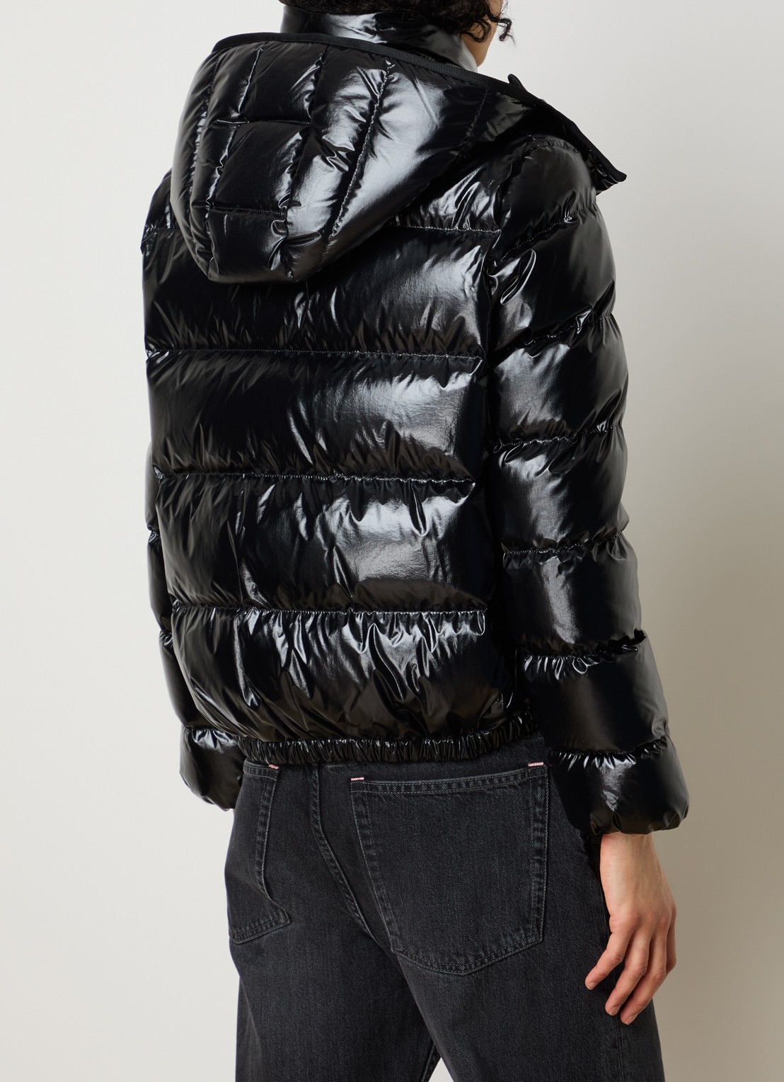 Moncler Andro pufferjack met donsvulling en afneembare capuchon - achterkant zwart