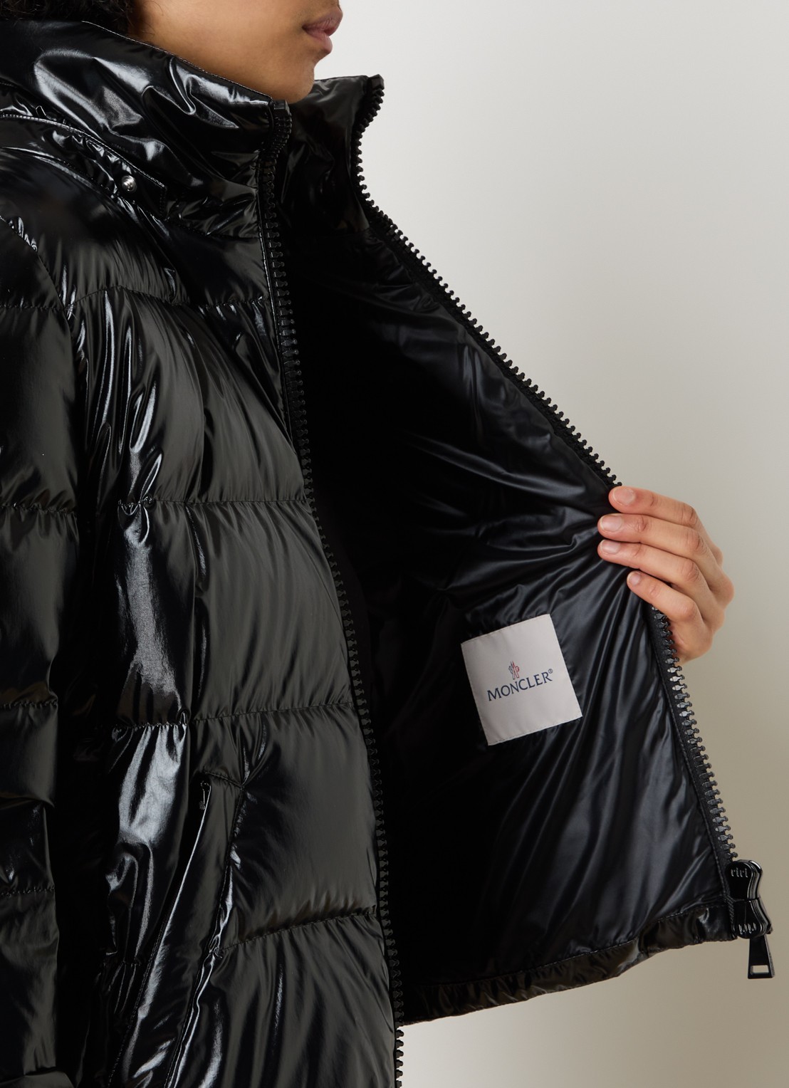Moncler Andro pufferjack met donsvulling en afneembare capuchon - detail 3 zwart