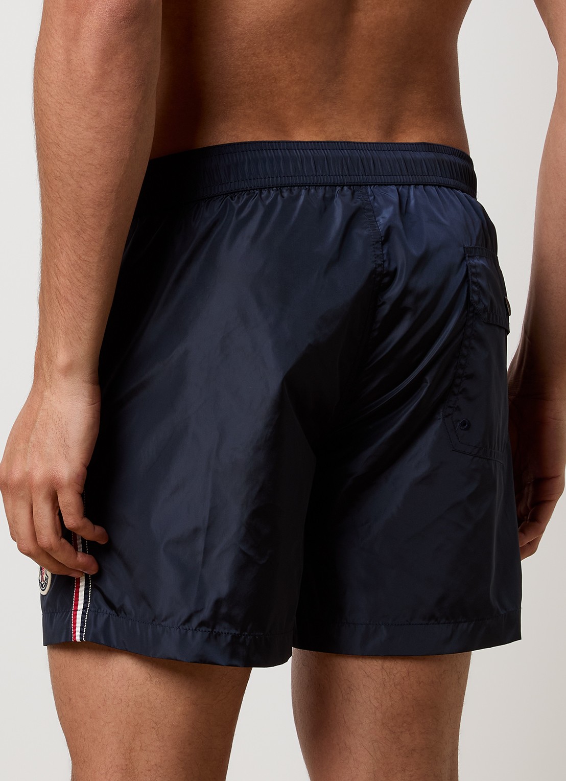Moncler Archivio zwemshorts met logo en steekzakken - achterkant donkerblauw